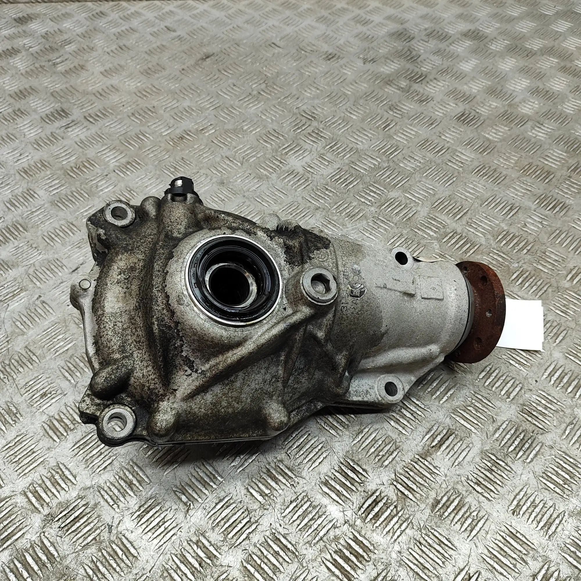 BMW 4 (F32 / F33 / F36) передний редуктор Front differential — BMW 4 SERIES (F32, F33, F3...