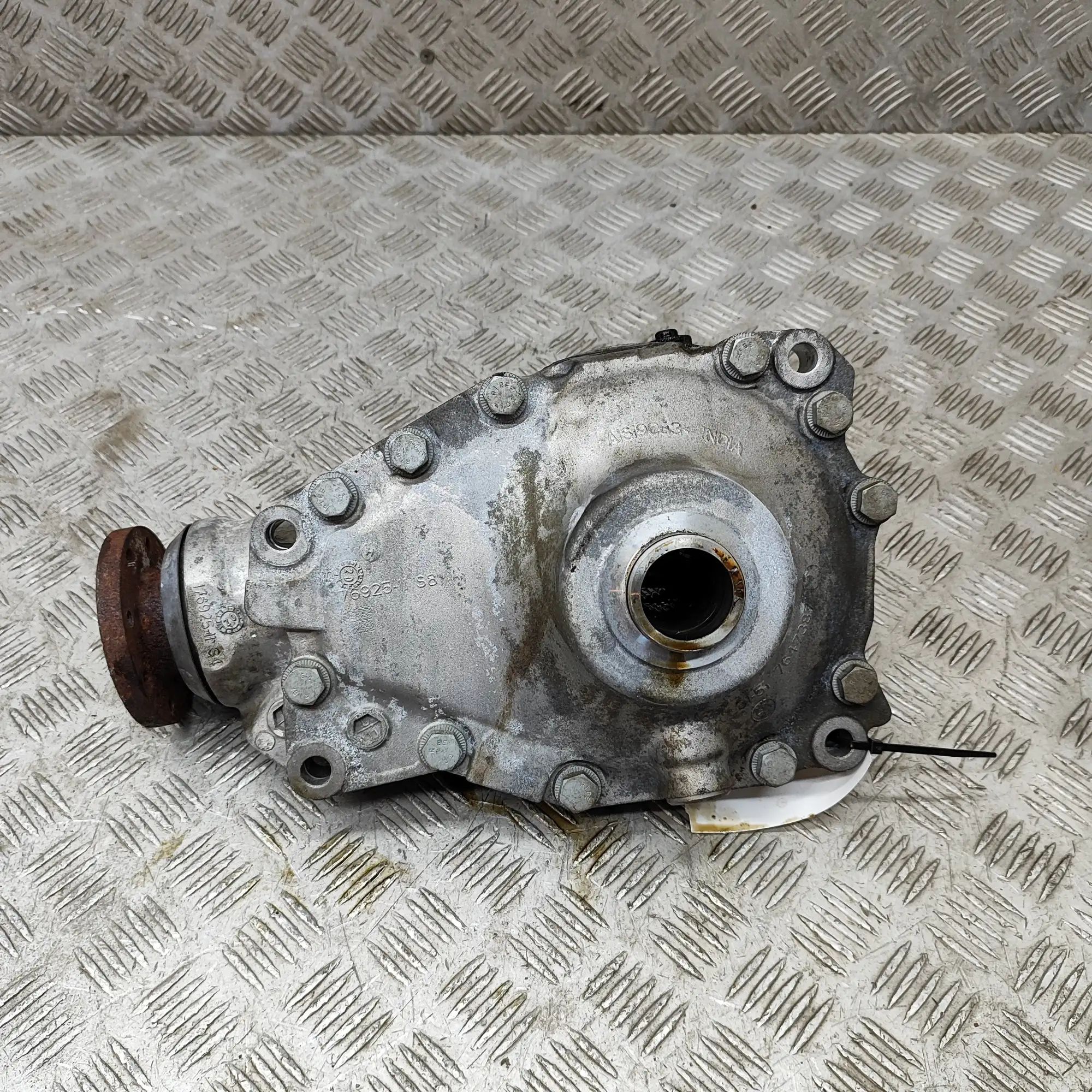 BMW 3 (G20 / G21) передний редуктор Front differential — BMW 3 SERIES (G20, G21) (2...