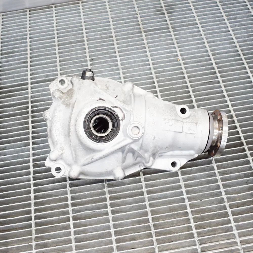BMW 7 (G11 / G12) передний редуктор Front differential — BMW 7 SERIES (G11, G12) (2...