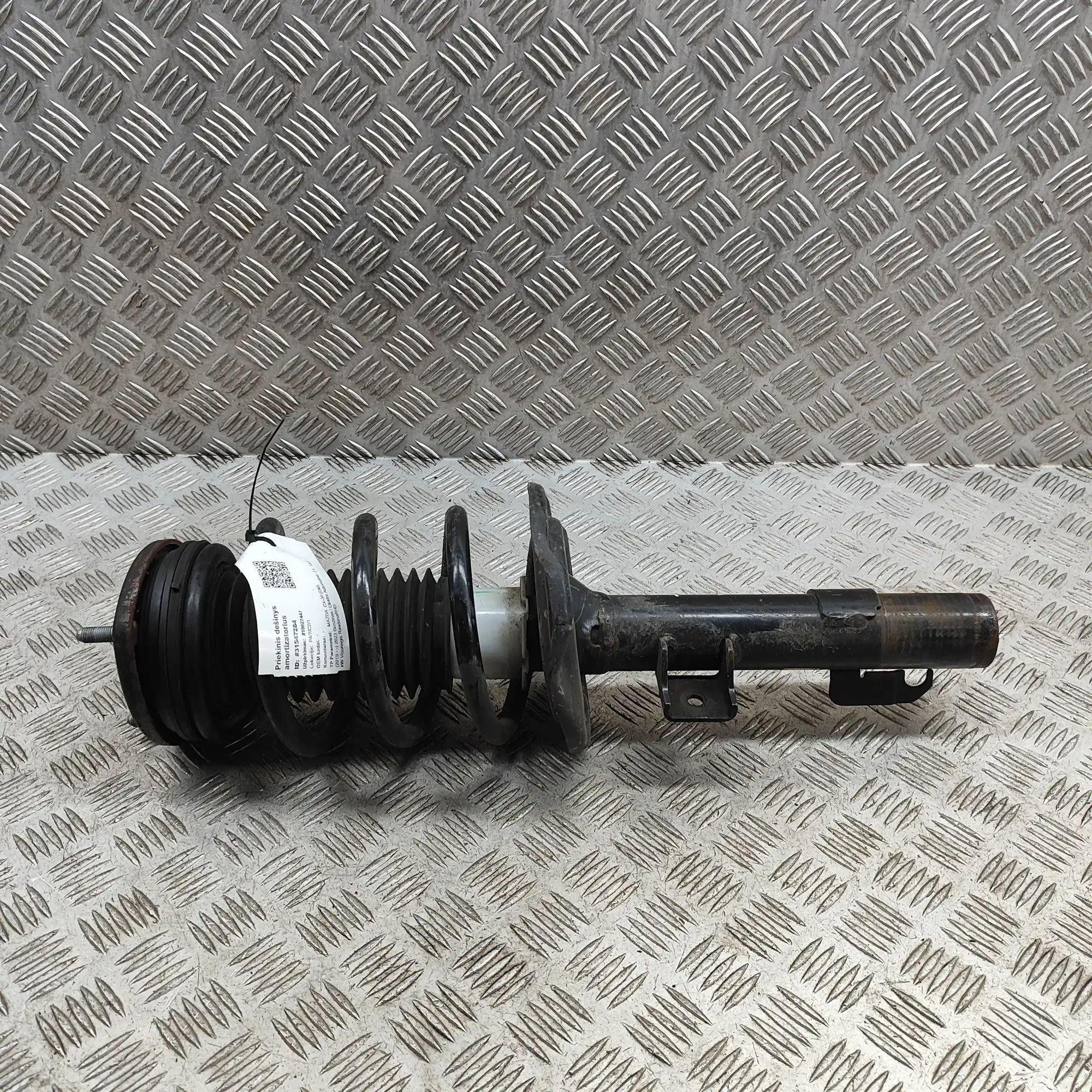Mazda 3 (BP) Shock absorber — front right Shock absorber — front right — MAZDA CX-3 (0 DM...