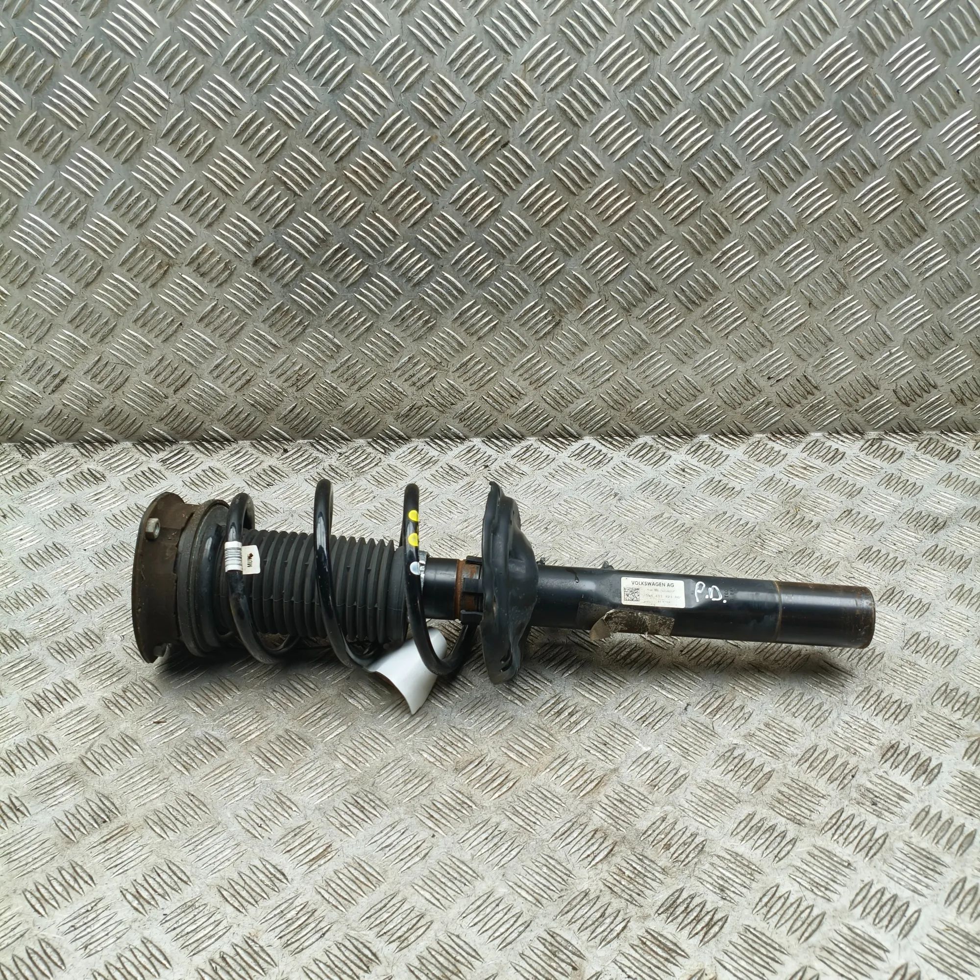 Audi A3 (8Y)  Shock absorber — front right Shock absorber — front right — AUDI A3 (Limousi...
