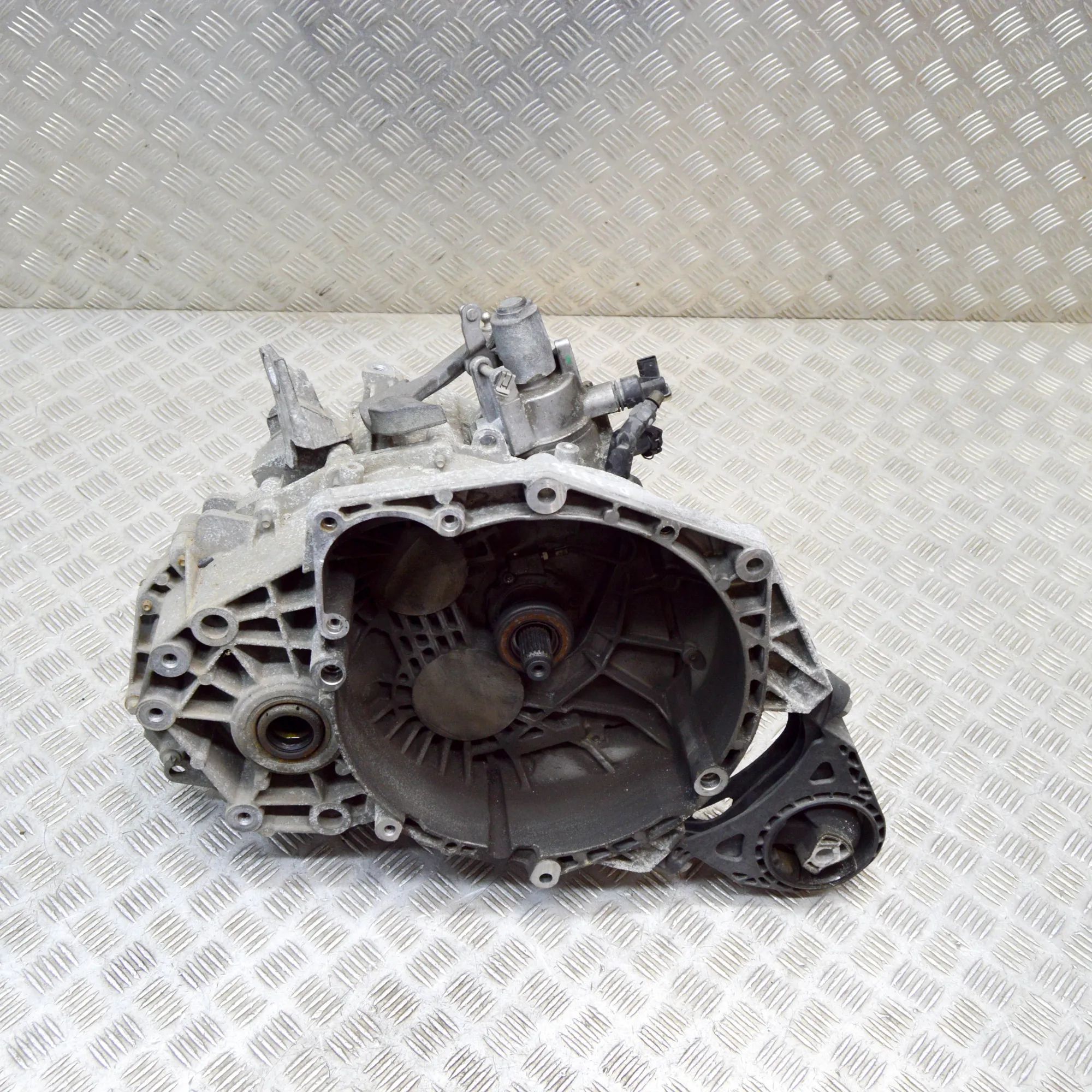 Opel Astra (H) Gearbox Gearbox — OPEL ASTRA J (P10) (2009-2015) — 5556...