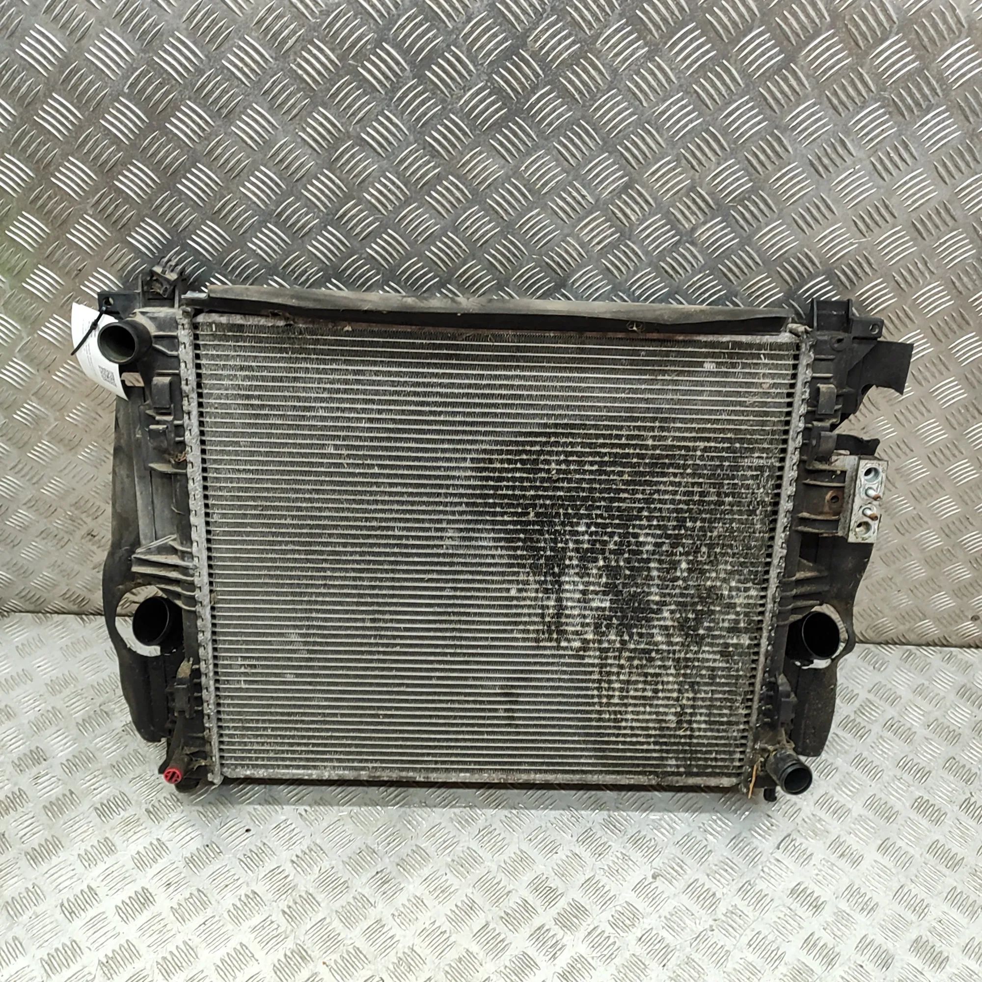 Chrysler Grand Voyager / Town & Country Cooling Radiator Pack Cooling Radiator Pack — CHRYSLER GRAND (VOYAGER...
