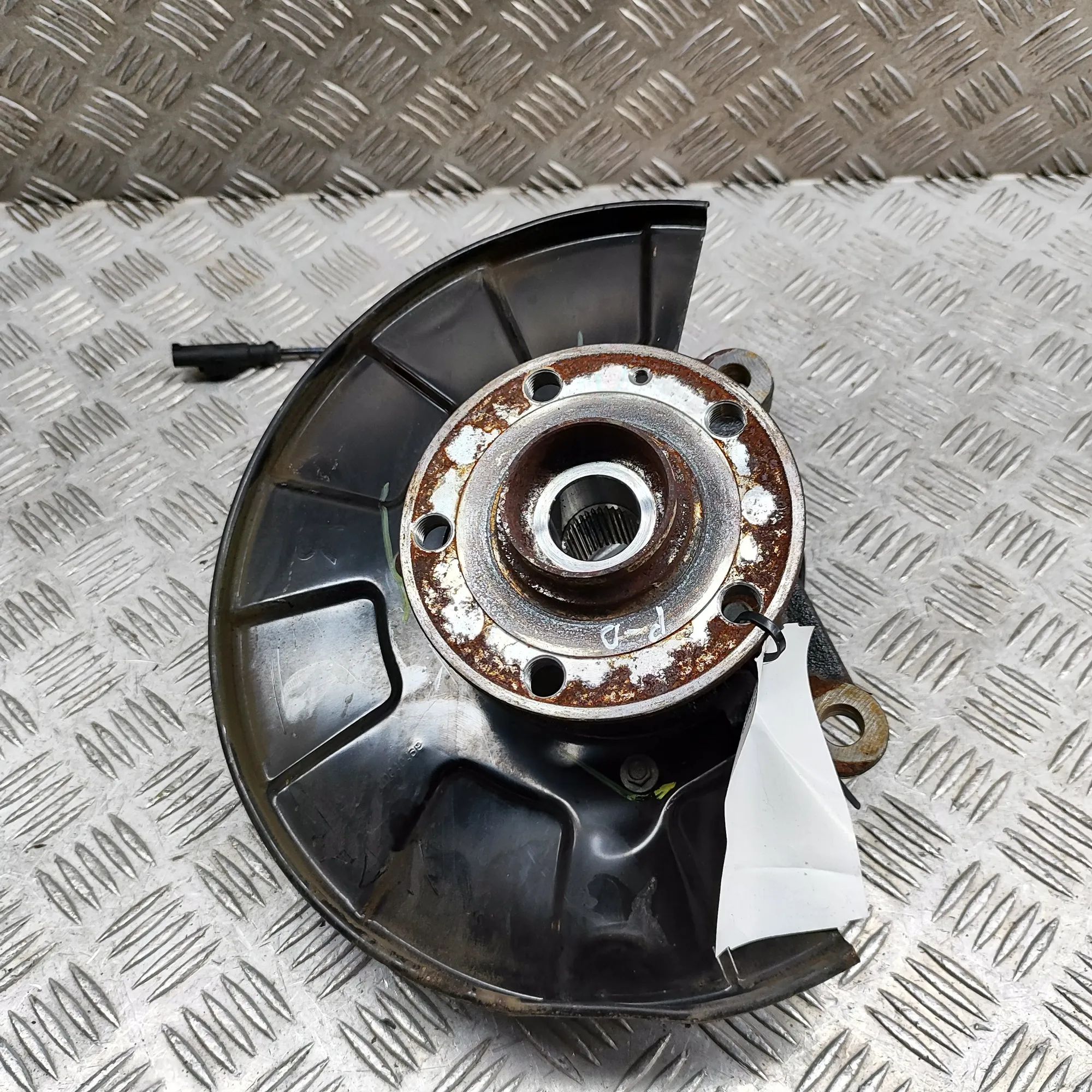 MG ZS Front Right Wheel Hub Front Right Wheel Hub — MG ZS (SUV) (2017-PRESE...