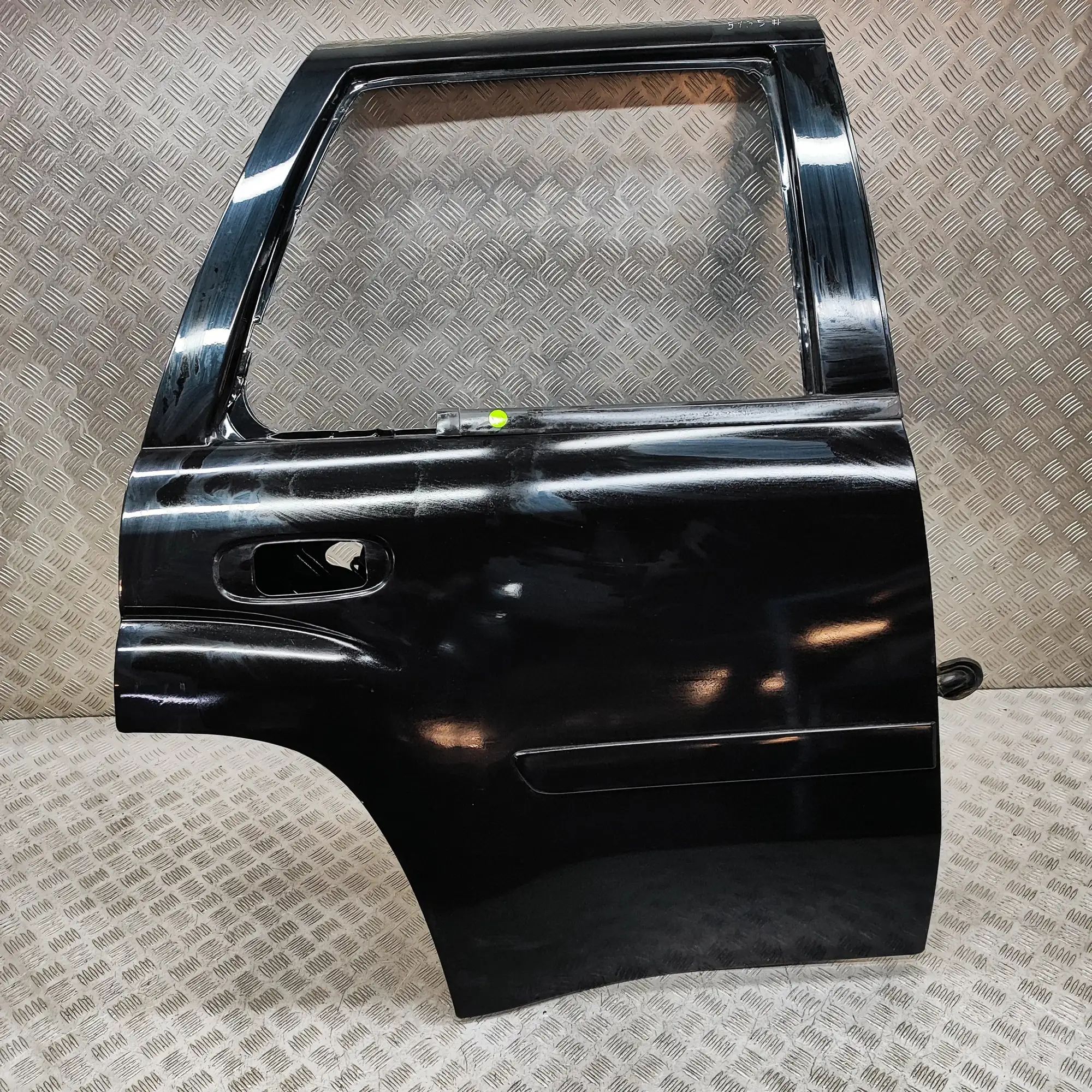 Chevrolet TrailBlazer Door — rear right Door — rear right — CHEVROLET TRAILBLAZER (KC_)...