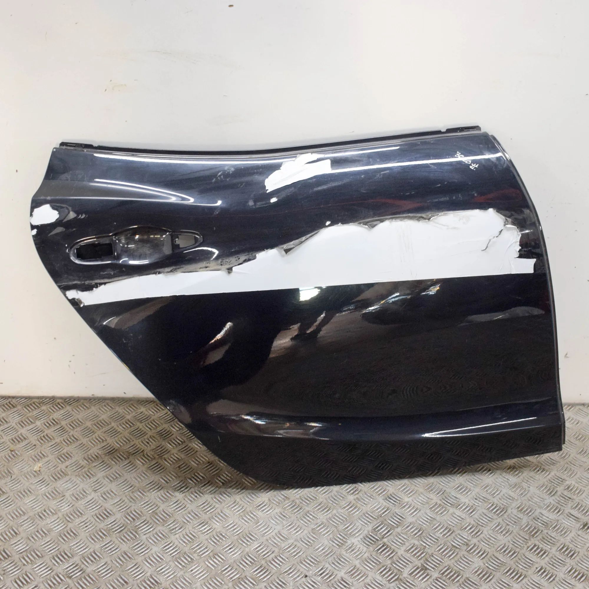 Maserati Ghibli Door — rear right Door — rear right — MASERATI GHIBLI (M157) (201...