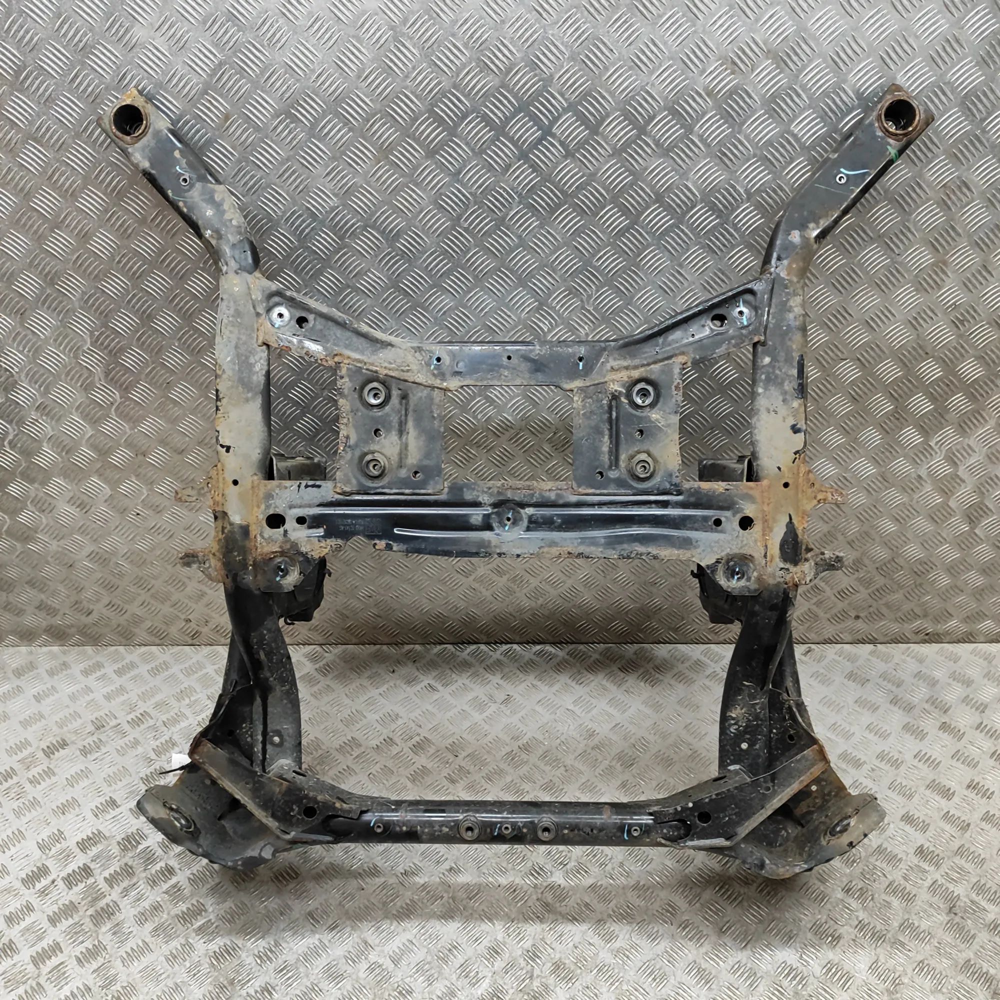 Jaguar F-Pace Front subframe Front subframe — JAGUAR F-PACE (X761) (2015-PRE...