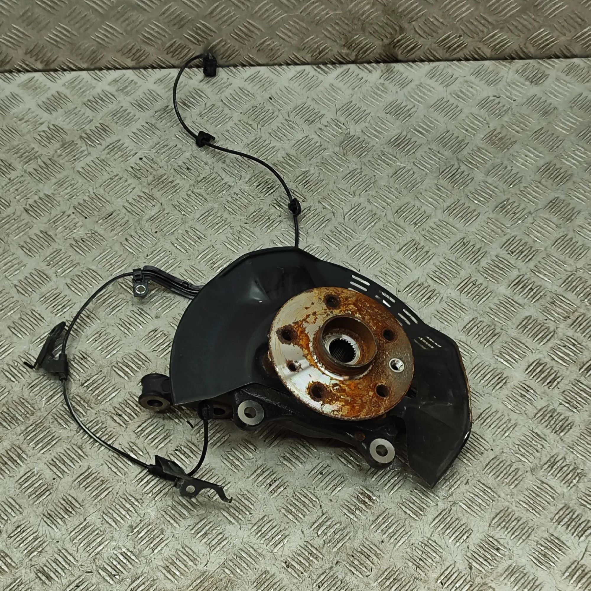 Toyota Prius Front Left Wheel Hub Front Left Wheel Hub — TOYOTA PRIUS (_W6_) (202...