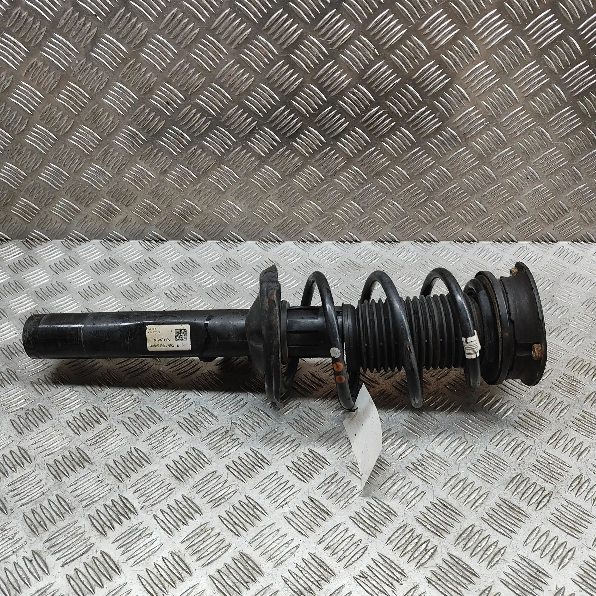 Audi Q3 (8U) Shock absorber — front right Shock absorber — front right — AUDI Q3 (F3) (20...