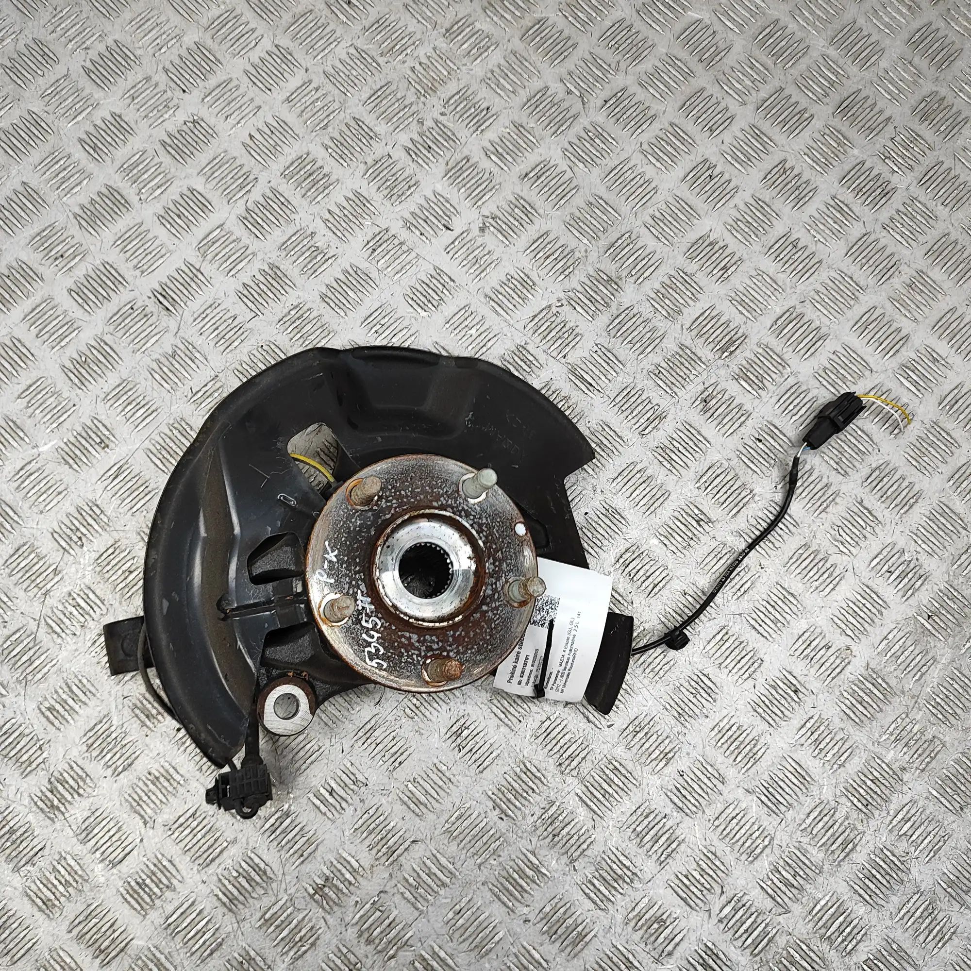 Mazda 6 (GJ / GL) Front Left Wheel Hub Front Left Wheel Hub — MAZDA 6 (GJ, GL) (2012-2...