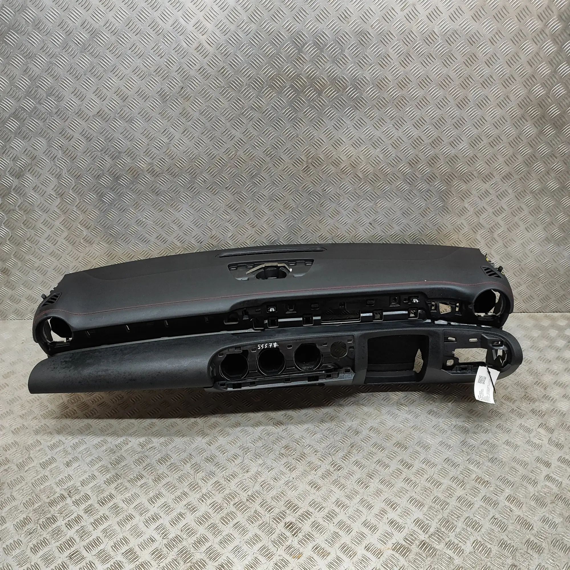 Mercedes-Benz CLA (C118) Dashboard Dashboard — MERCEDES BENZ CLA (Coupe C118) (201...