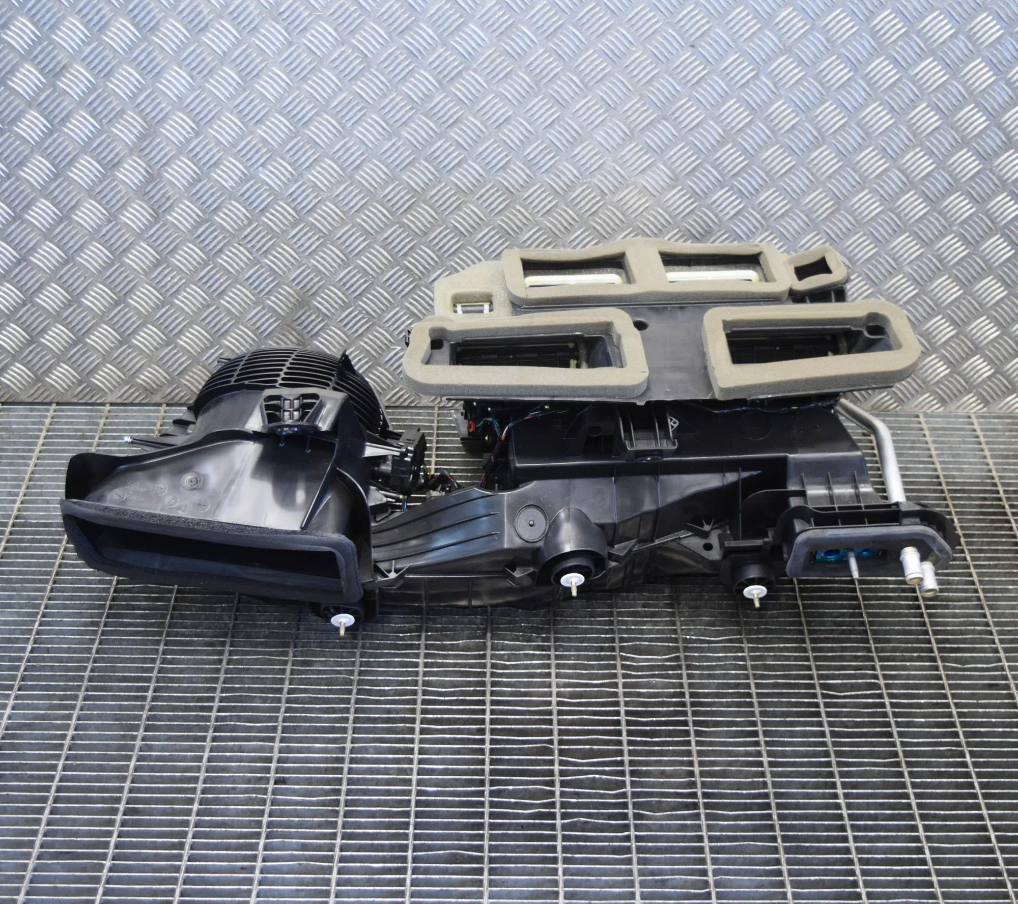 Maserati Ghibli Interior Heater Interior Heater — MASERATI GHIBLI (M157) (2013-...