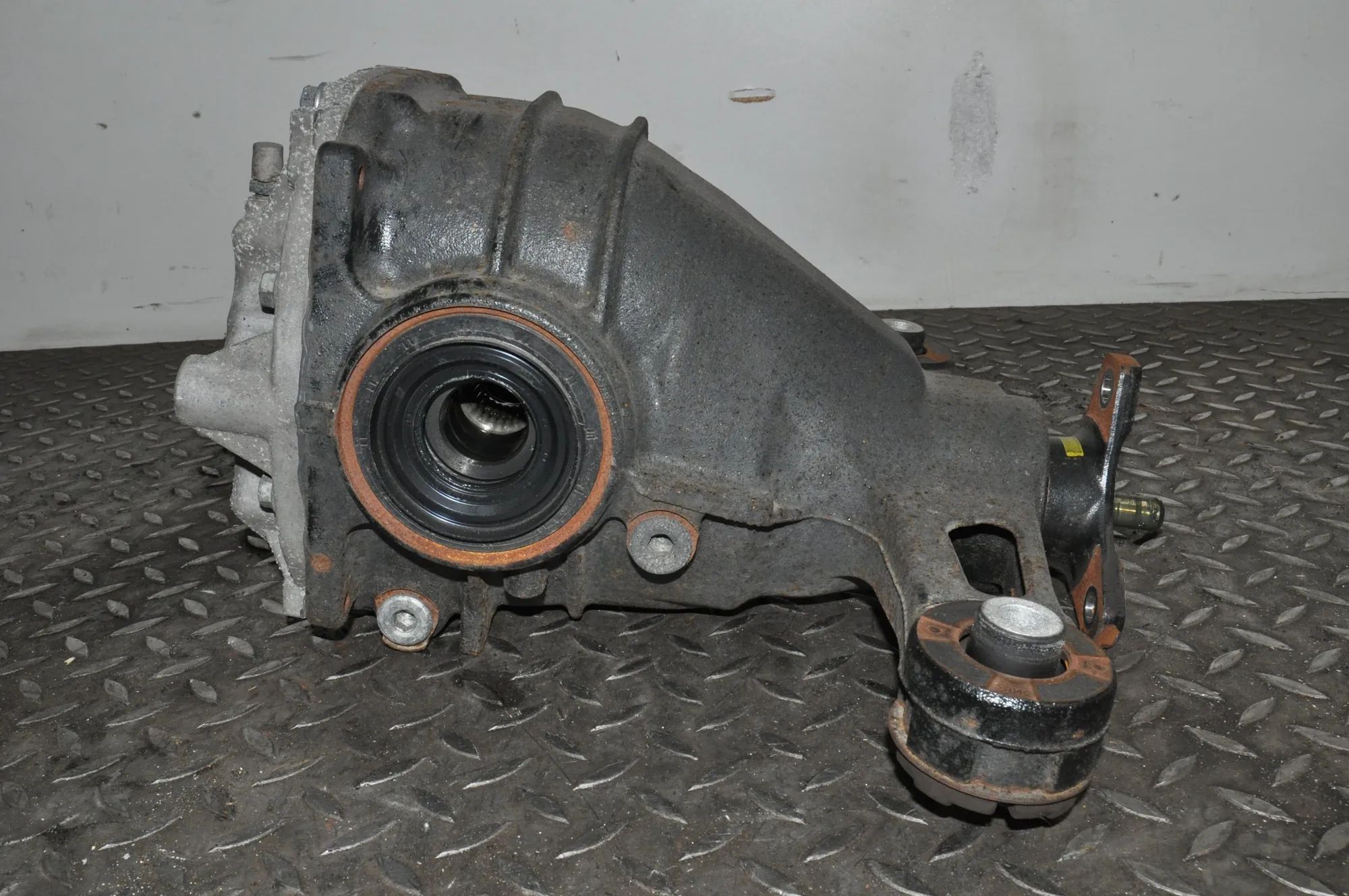 Lexus RC задний редуктор Rear differential — LEXUS RC (2015-2021)

Gener...