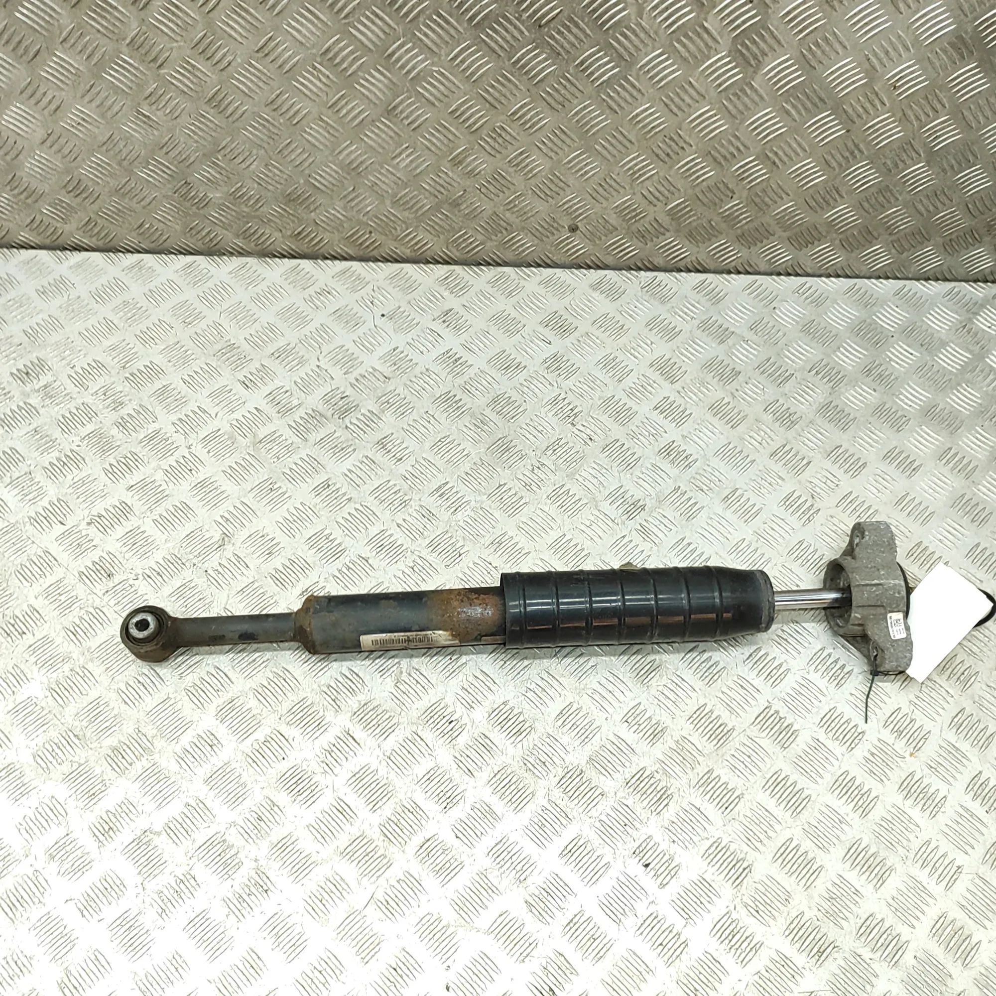 Maserati Levante Shock absorber — rear right Shock absorber — rear right — MASERATI LEVANTE ...