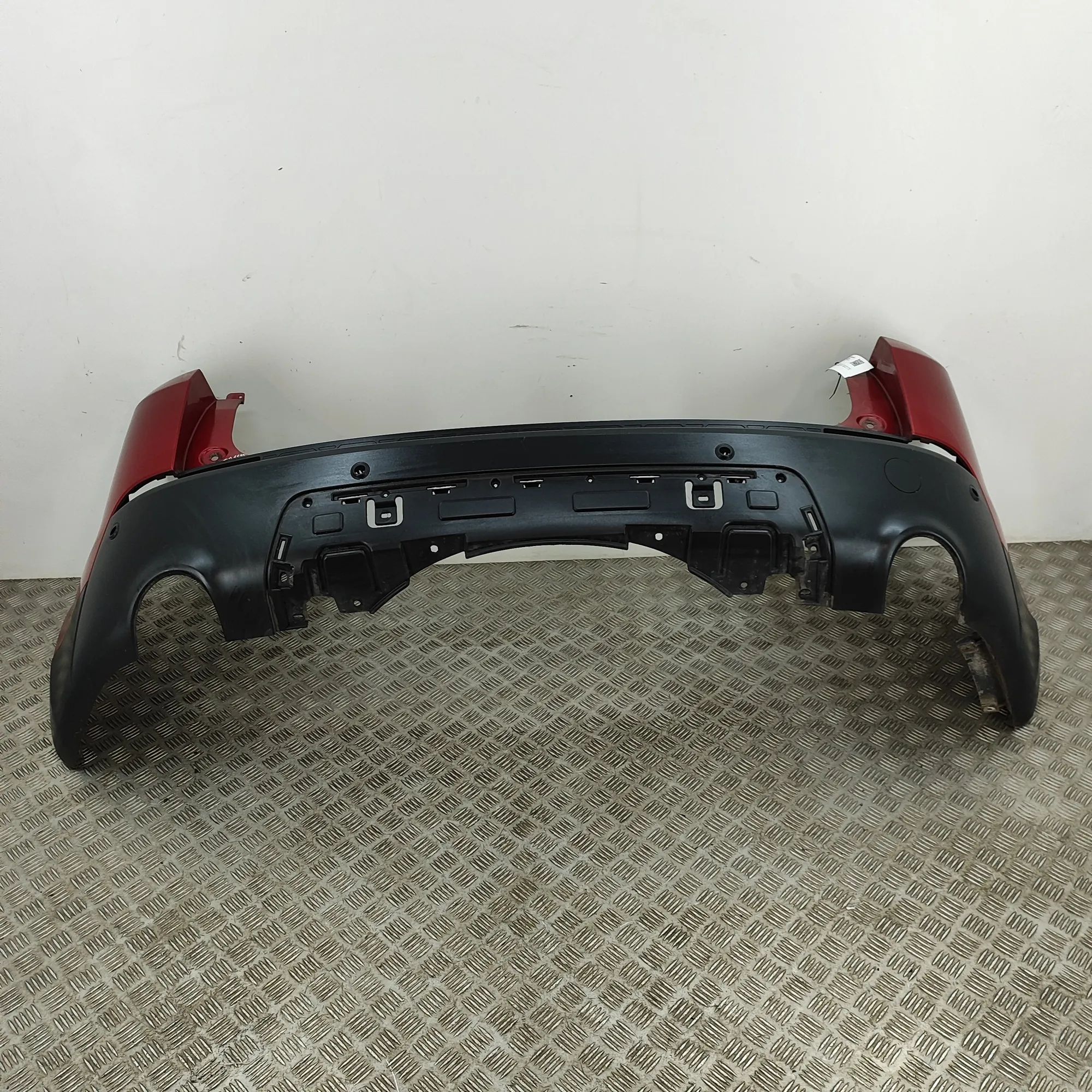 Land Rover Discovery Sport Bumper rear Bumper rear — LAND ROVER DISCOVERY SPORT (L550)...