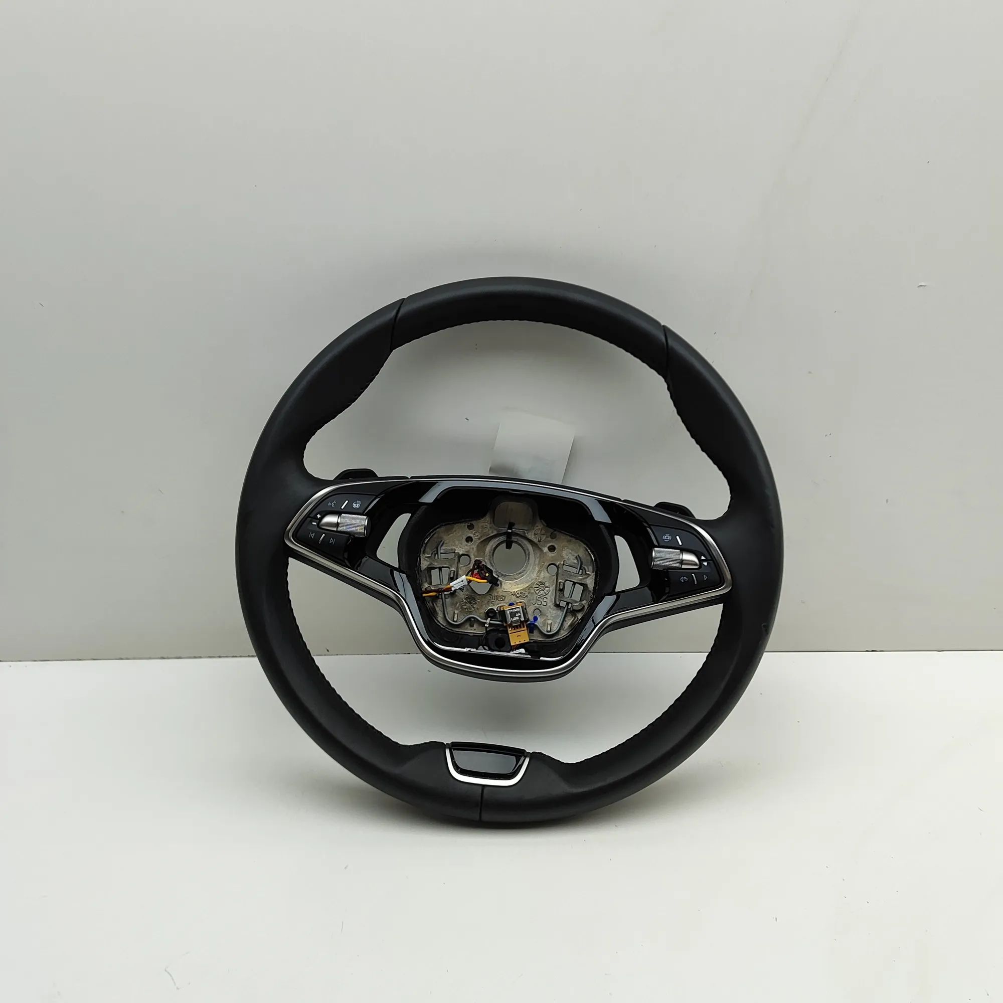 Skoda Enyaq steering wheel Steering Wheel — SKODA ENYAQ (iV SUV 5AC, 5AZ) ...