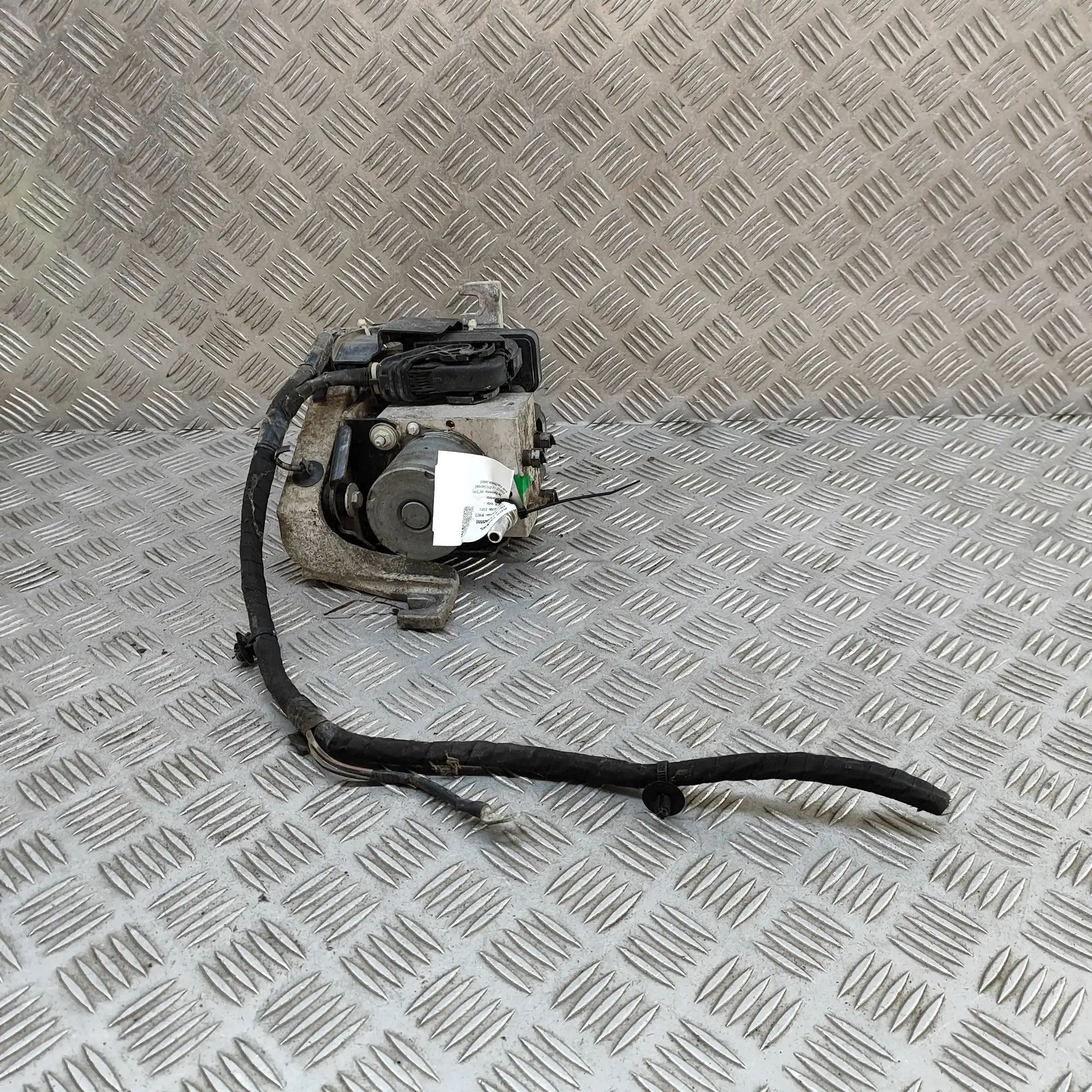 Renault Zoe ABS hydraulic pump ABS Pump — RENAULT ZOE (BFM) (2012-2024) — 4721...