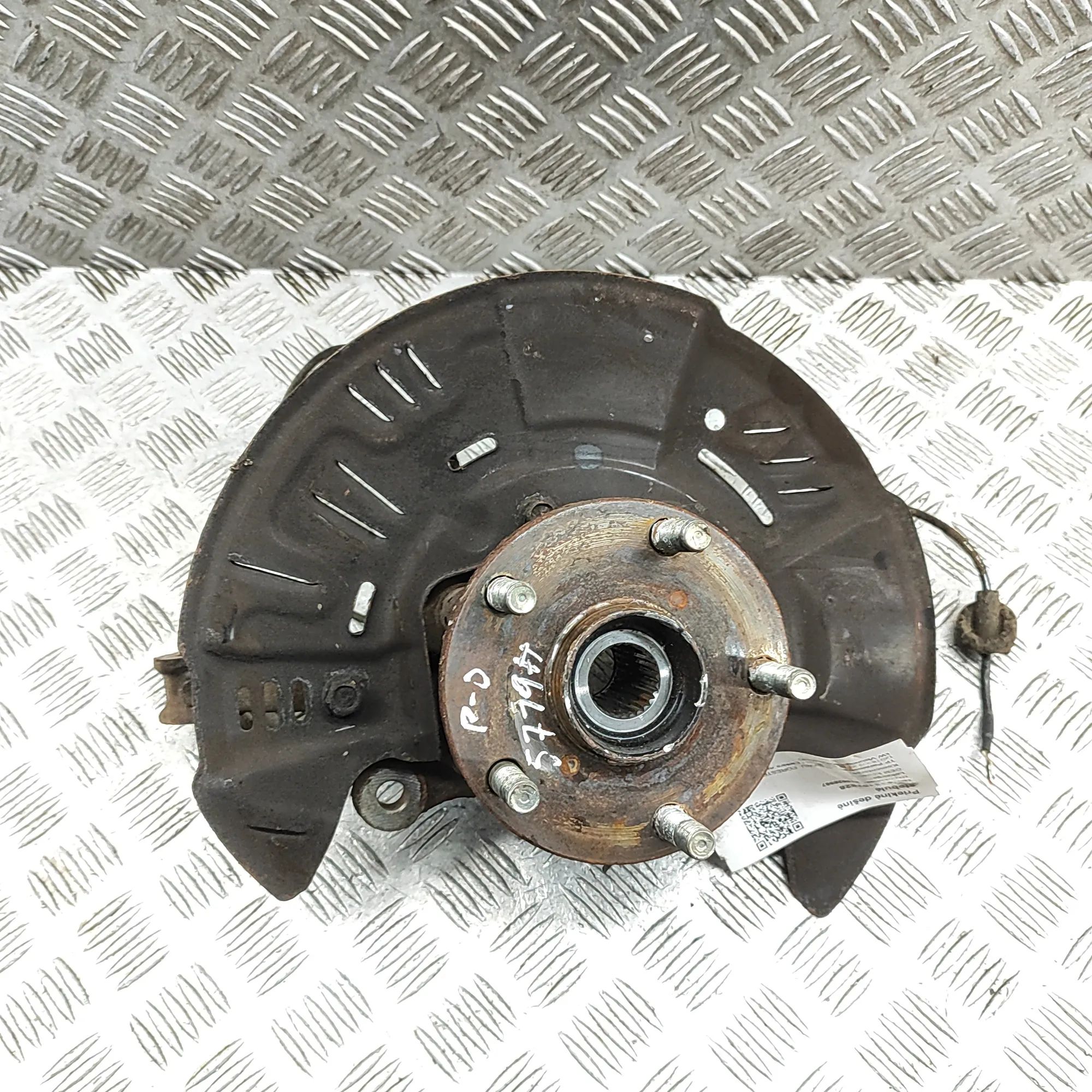 Subaru Forester Front Right Wheel Hub Front Right Wheel Hub — SUBARU FORESTER (SK) (2...