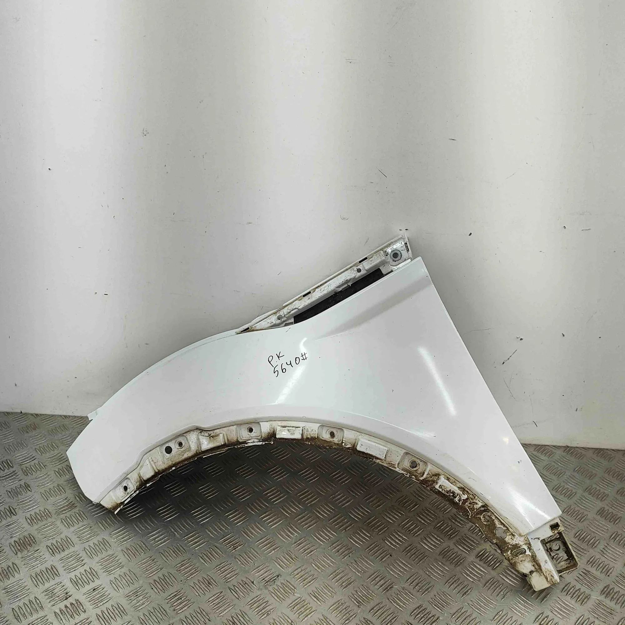 Land Rover Range Rover Evoque Front Left Fender Front Left Fender — LAND ROVER RANGE ROVER EVOQ...