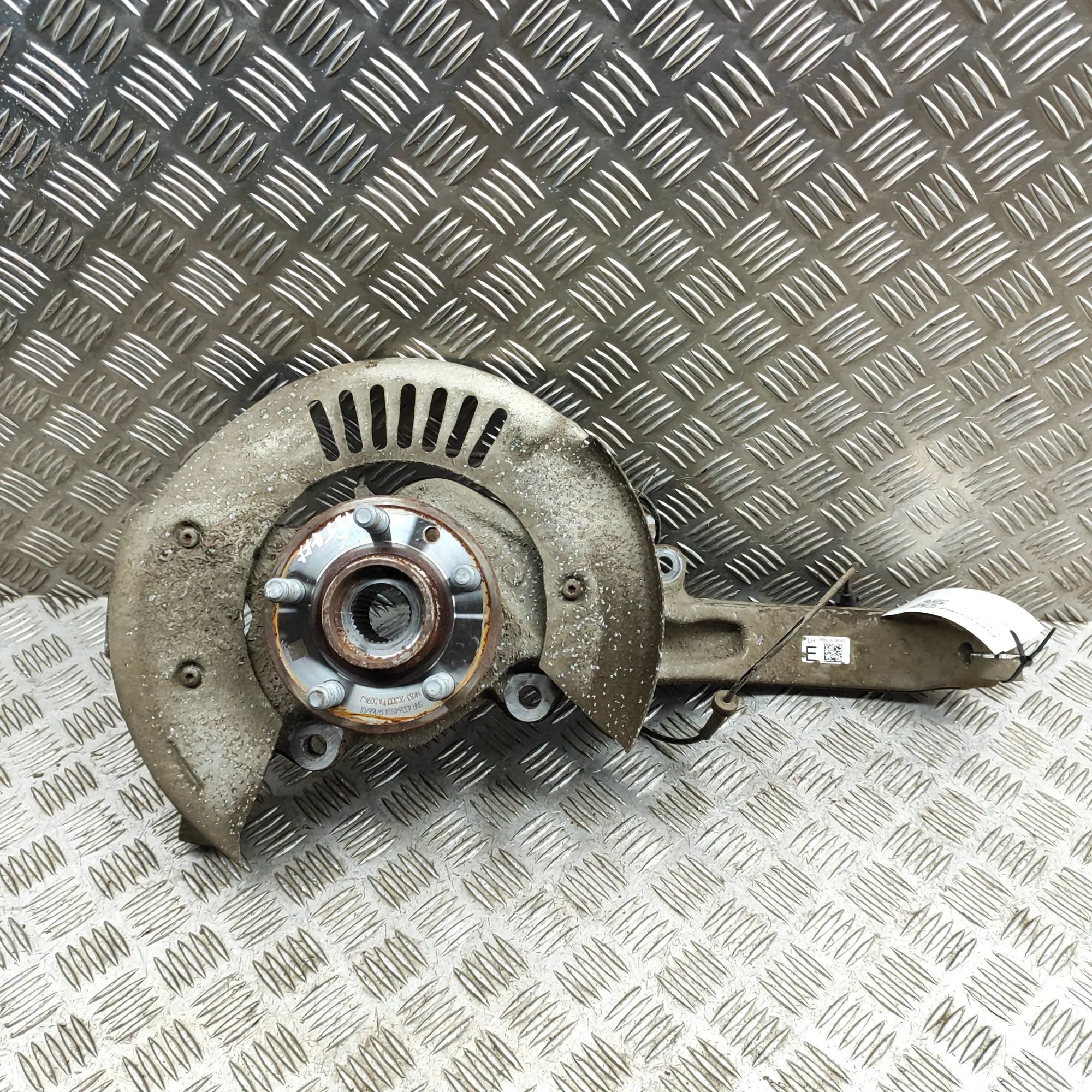 Jaguar F-Pace Front Left Wheel Hub Front Left Wheel Hub — JAGUAR F-PACE (X761) (20...