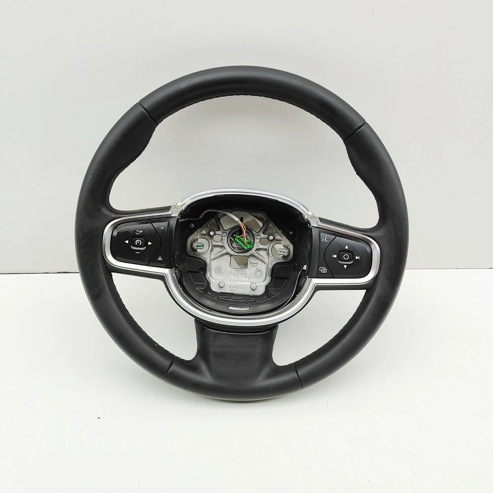 Volvo S60 steering wheel Steering Wheel — VOLVO V60 II / S60 III (224, 2...