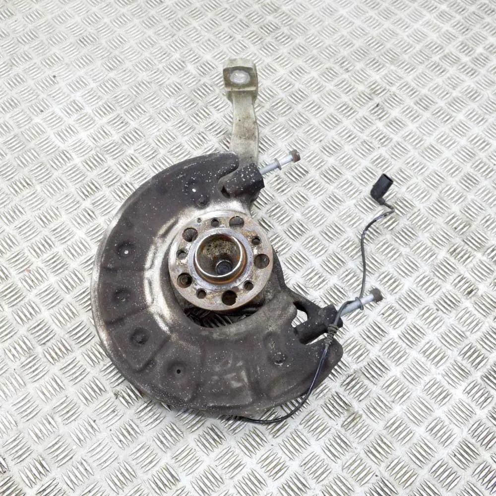 Mercedes-Benz A (W176) Front Left Wheel Hub Front Left Wheel Hub — MERCEDES BENZ C-CLASS (W...