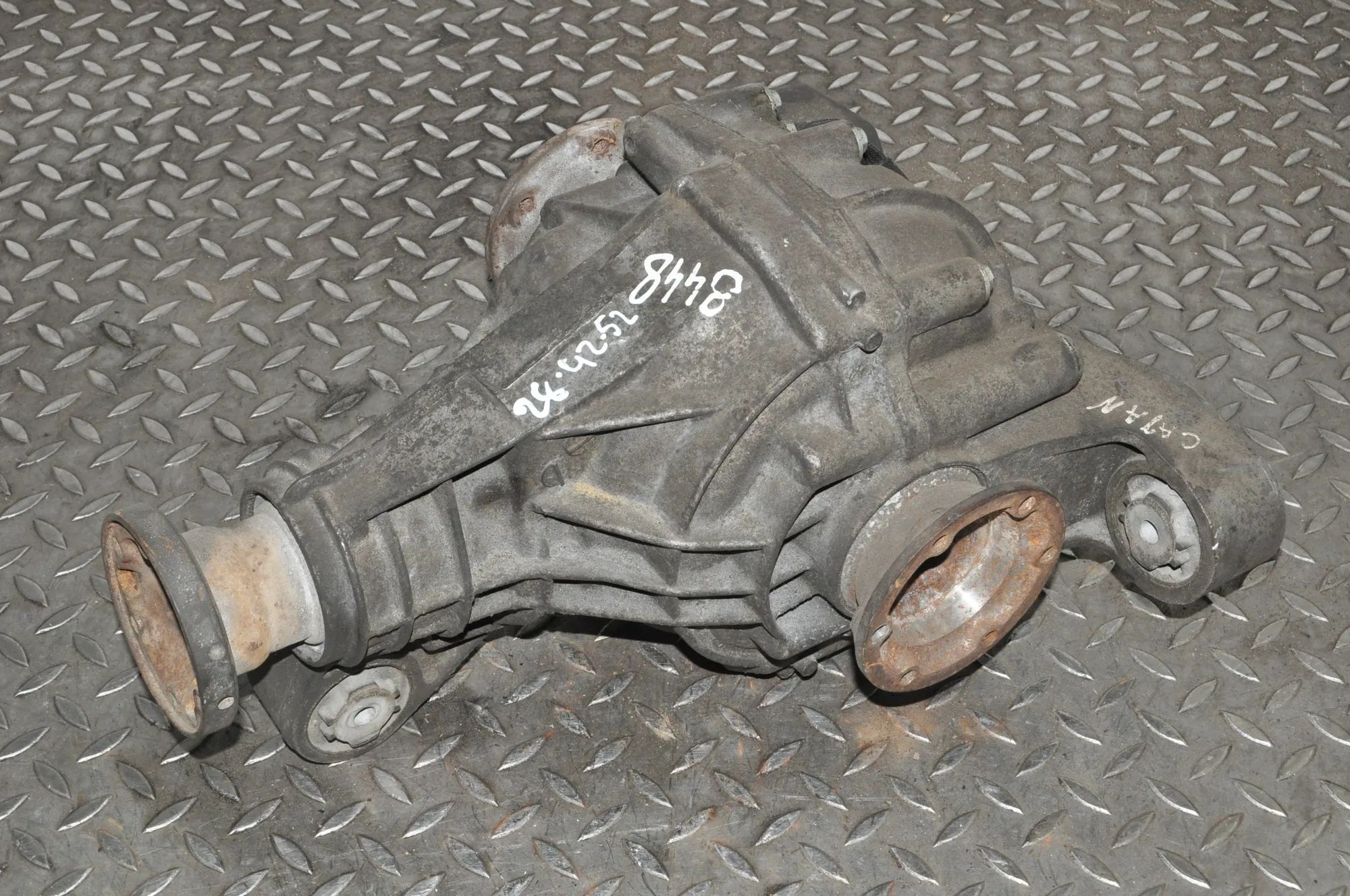 Porsche Cayenne galinis reduktorius