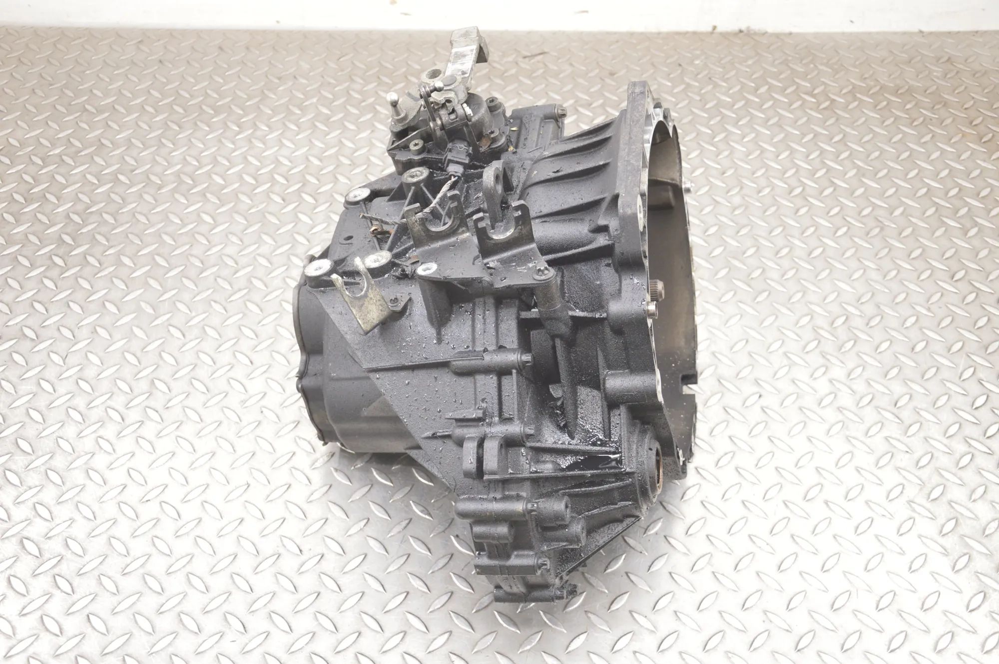 Mini One, Cooper, Clubman (R55 - R59) Gearbox Gearbox — MINI COOPER (R56) (2005-2013) — 86127...