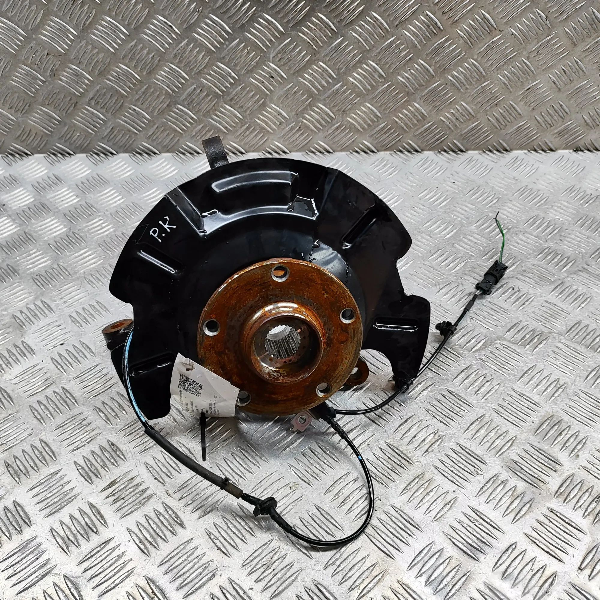 Suzuki Vitara Front Left Wheel Hub Front Left Wheel Hub — SUZUKI VITARA (LY) (2015...