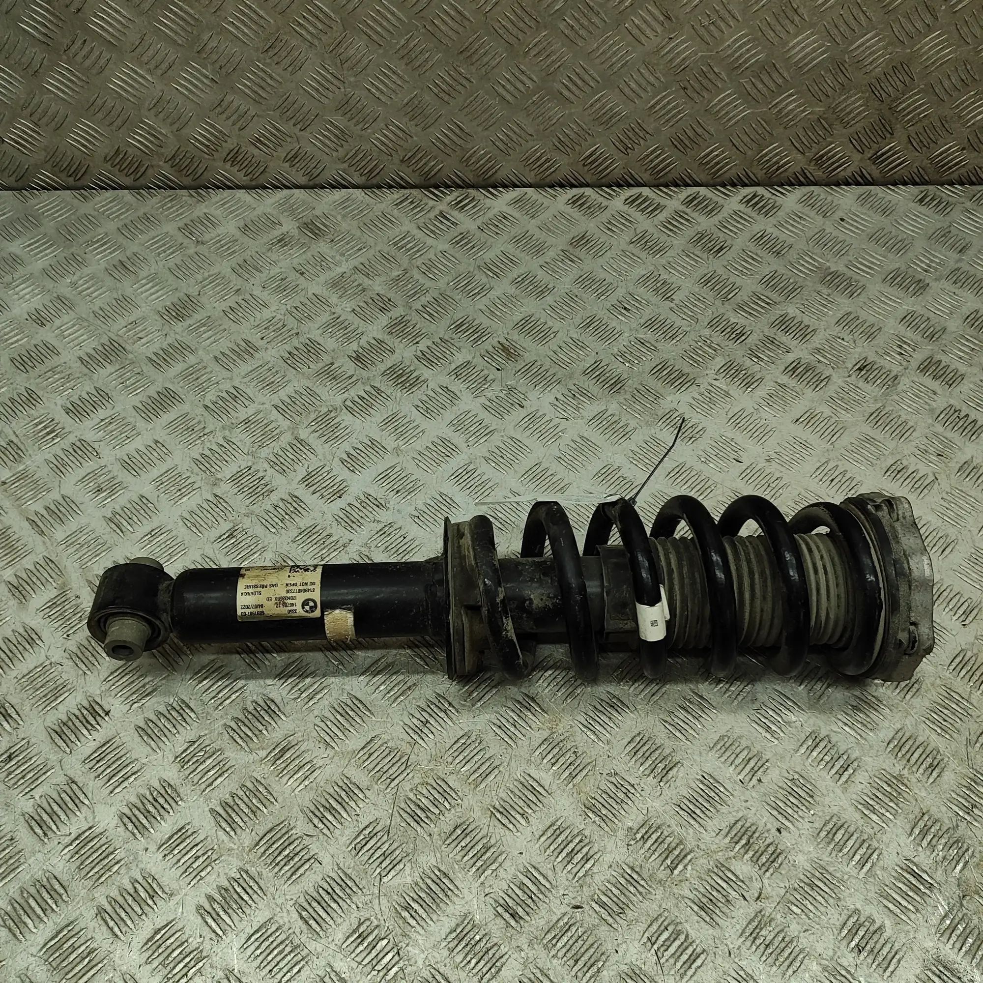 BMW iX (I20) Shock absorber — rear right Shock absorber — rear right — BMW IX (I20) (202...