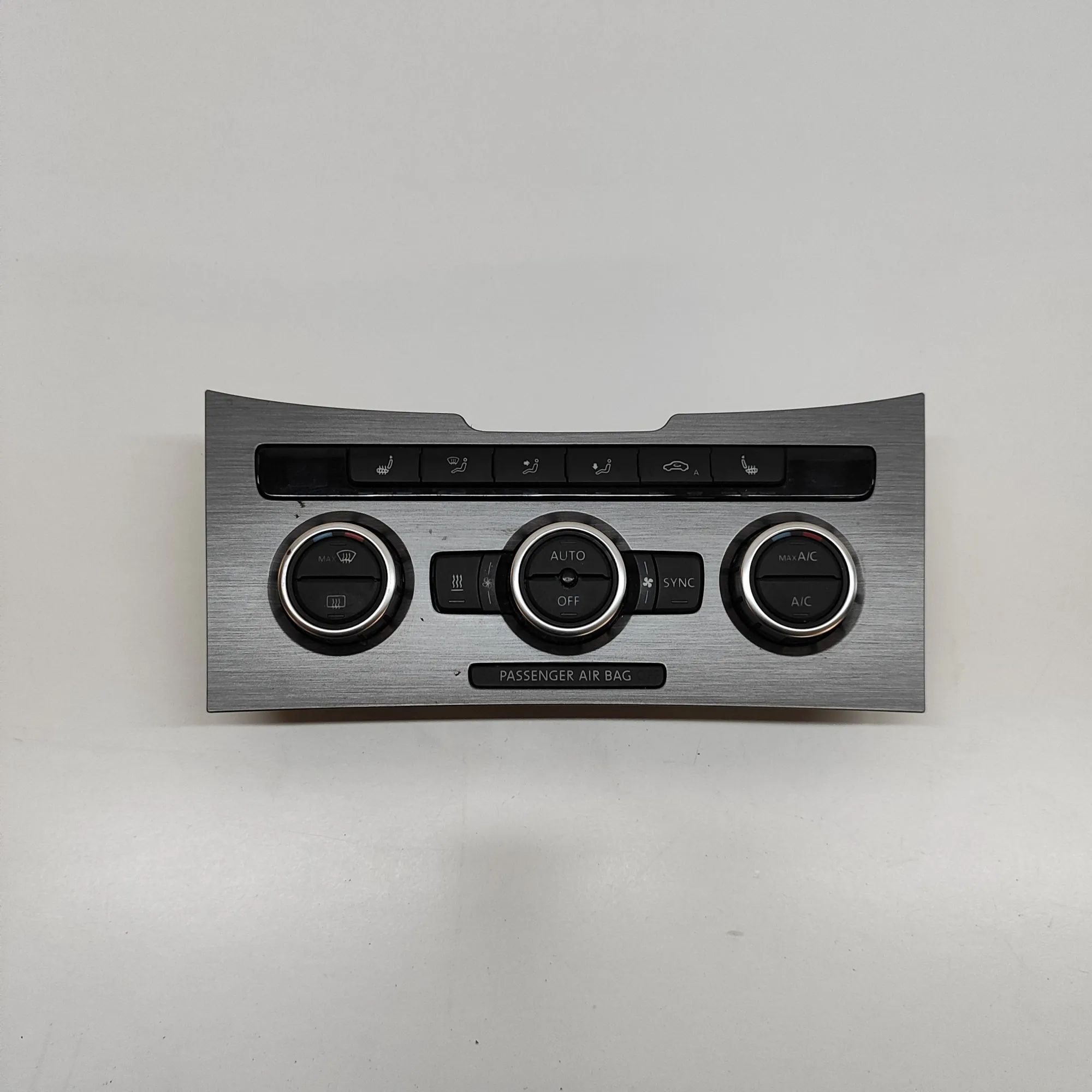 Volkswagen Passat (B7) Climate control unit Climate control unit — VW PASSAT B7 / ALLTRACK ...