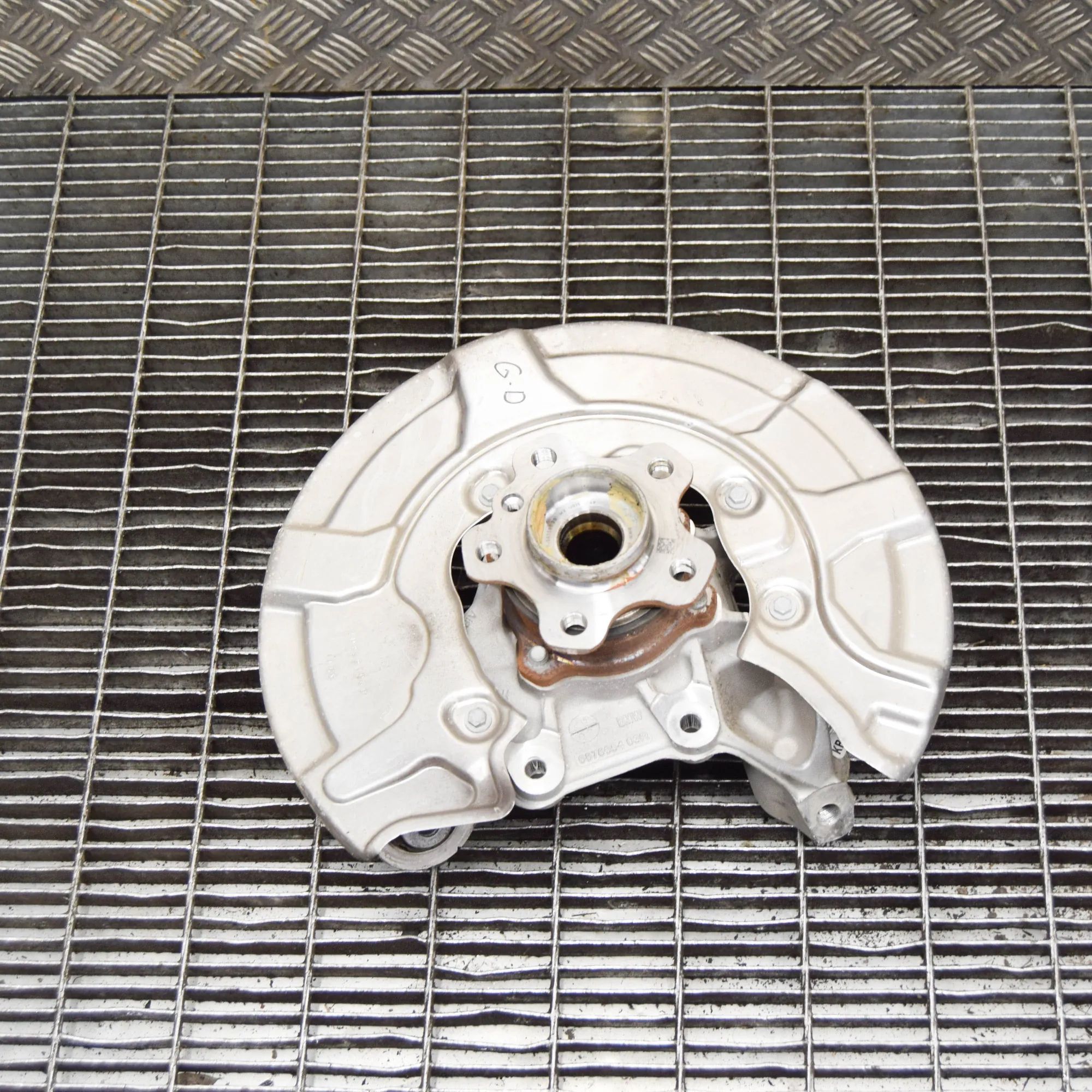 BMW X5 (G05) Rear Right Wheel Hub Rear Right Wheel Hub — BMW X5 (G05, F95) (2018-...