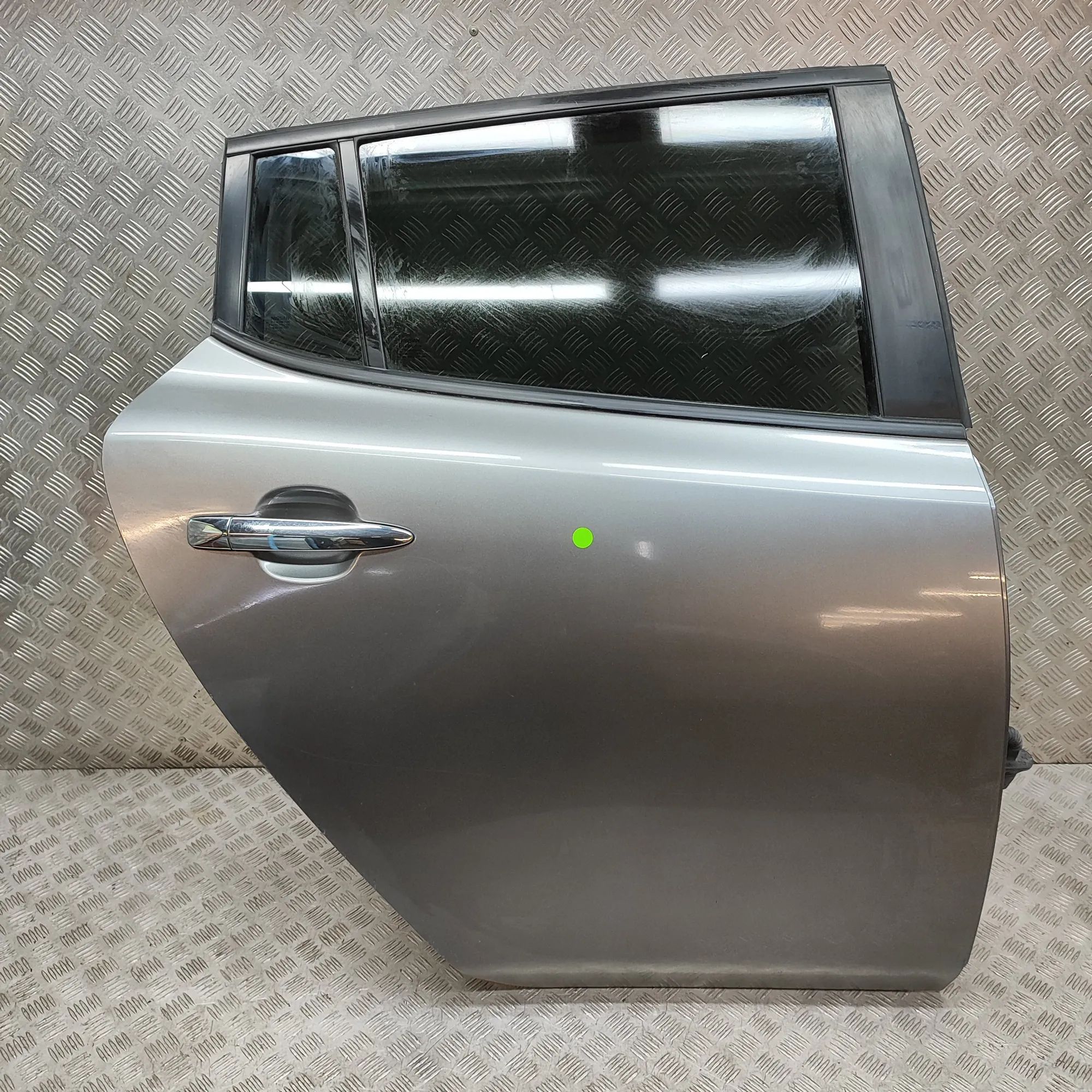 Nissan Leaf Door — rear right Door — rear right — NISSAN LEAF (ZE0) (2010-201...