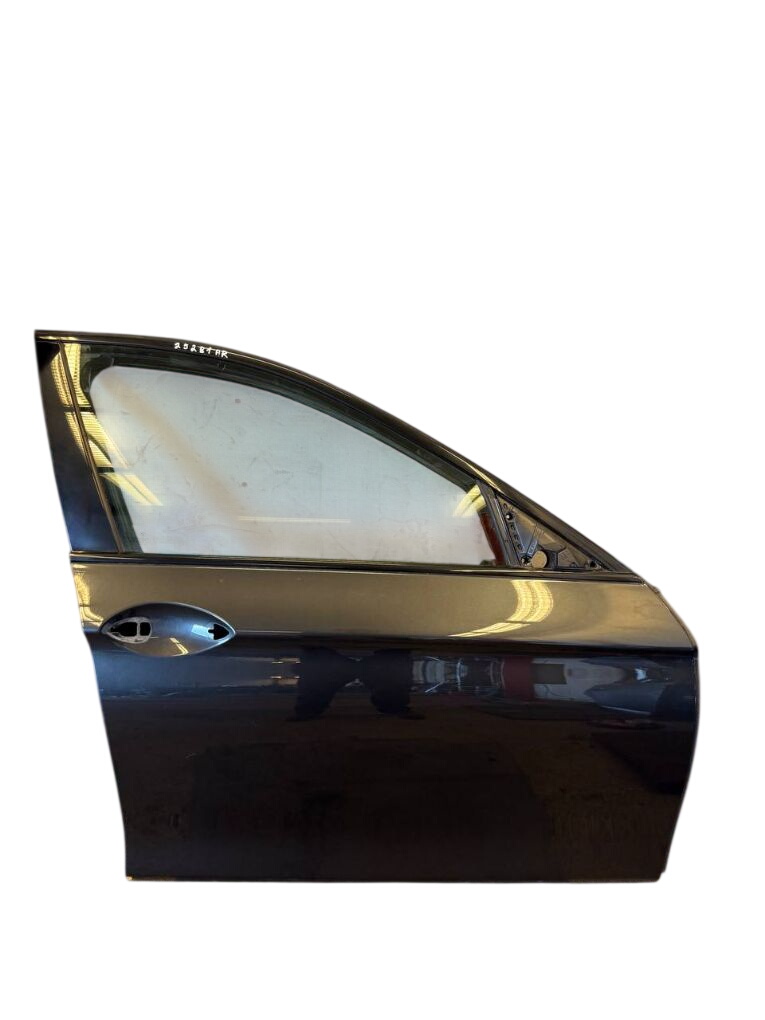 BMW 5 (F10 / F11) Door — front right Door — front right — BMW 5 (F10, F11) (2010-201...