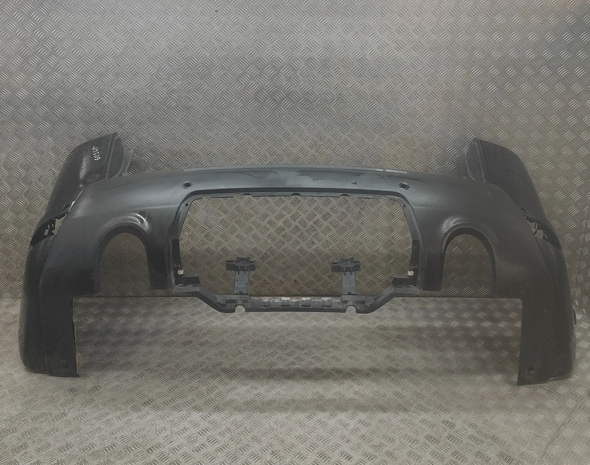 Land Rover Range Rover Sport (L494) Bumper rear Bumper rear — LAND ROVER RANGE ROVER SPORT (L49...