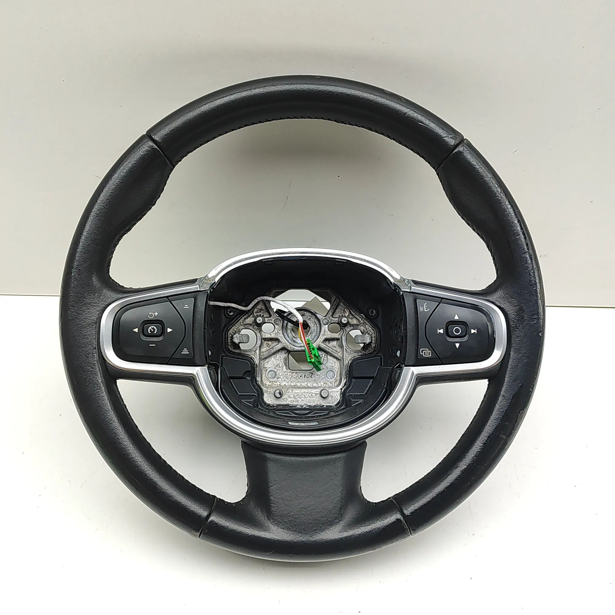 Volvo S60 steering wheel Steering Wheel — VOLVO V60 II / S60 III (224, 2...