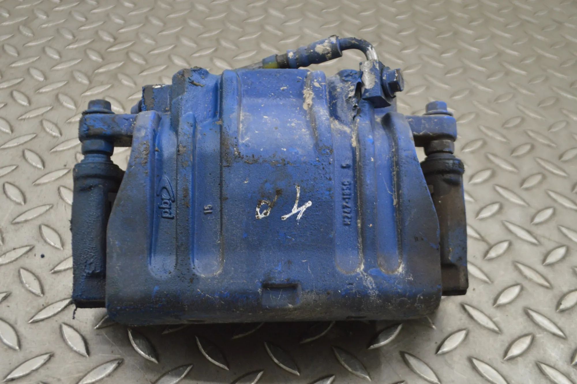 Dodge Challenger Front Left Brake Caliper Front left brake caliper — DODGE CHALLENGER (20...