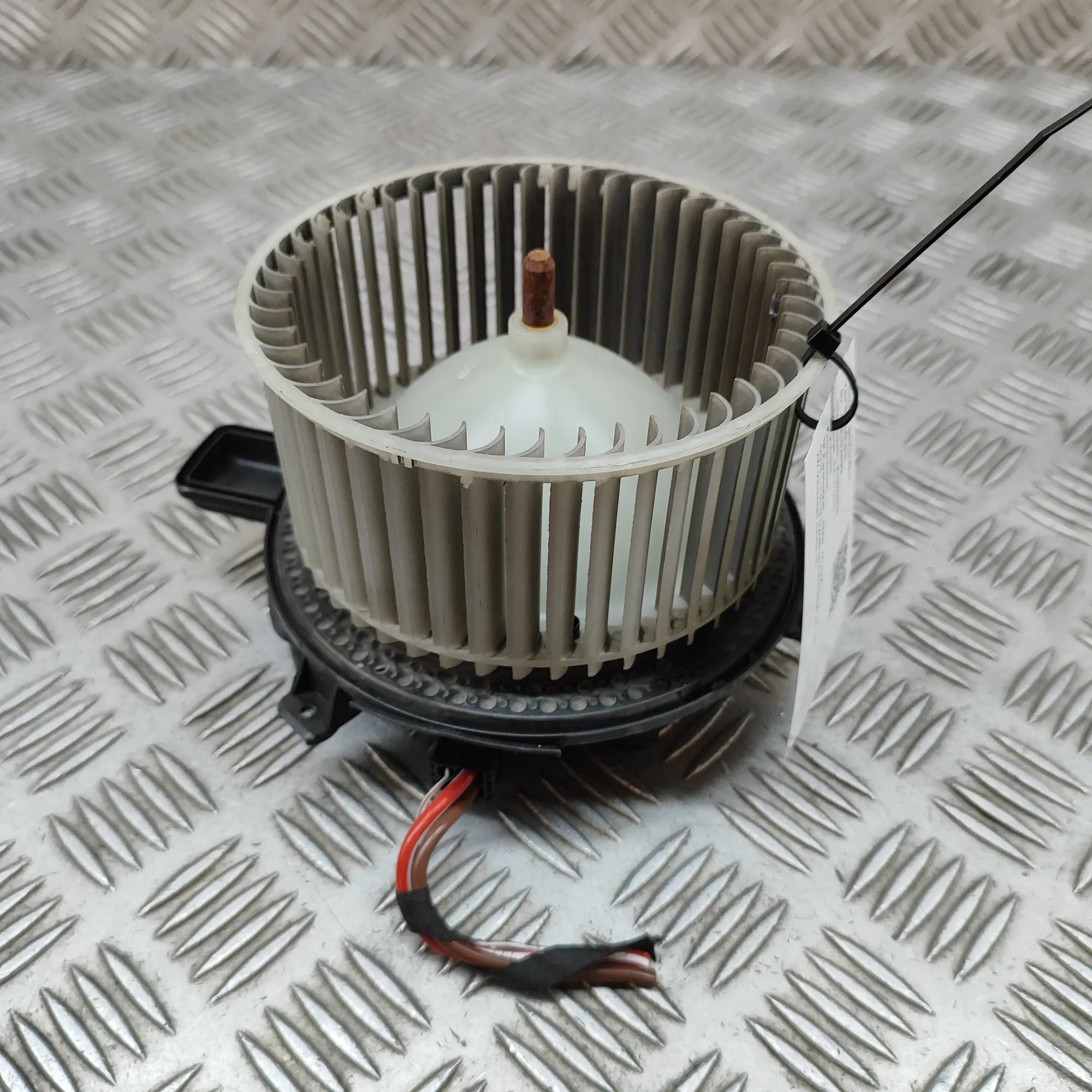 BMW X5 (G05) Heater Blower Fan Heater Blower Fan — BMW X5 (G05, F95) (2018-PRE...