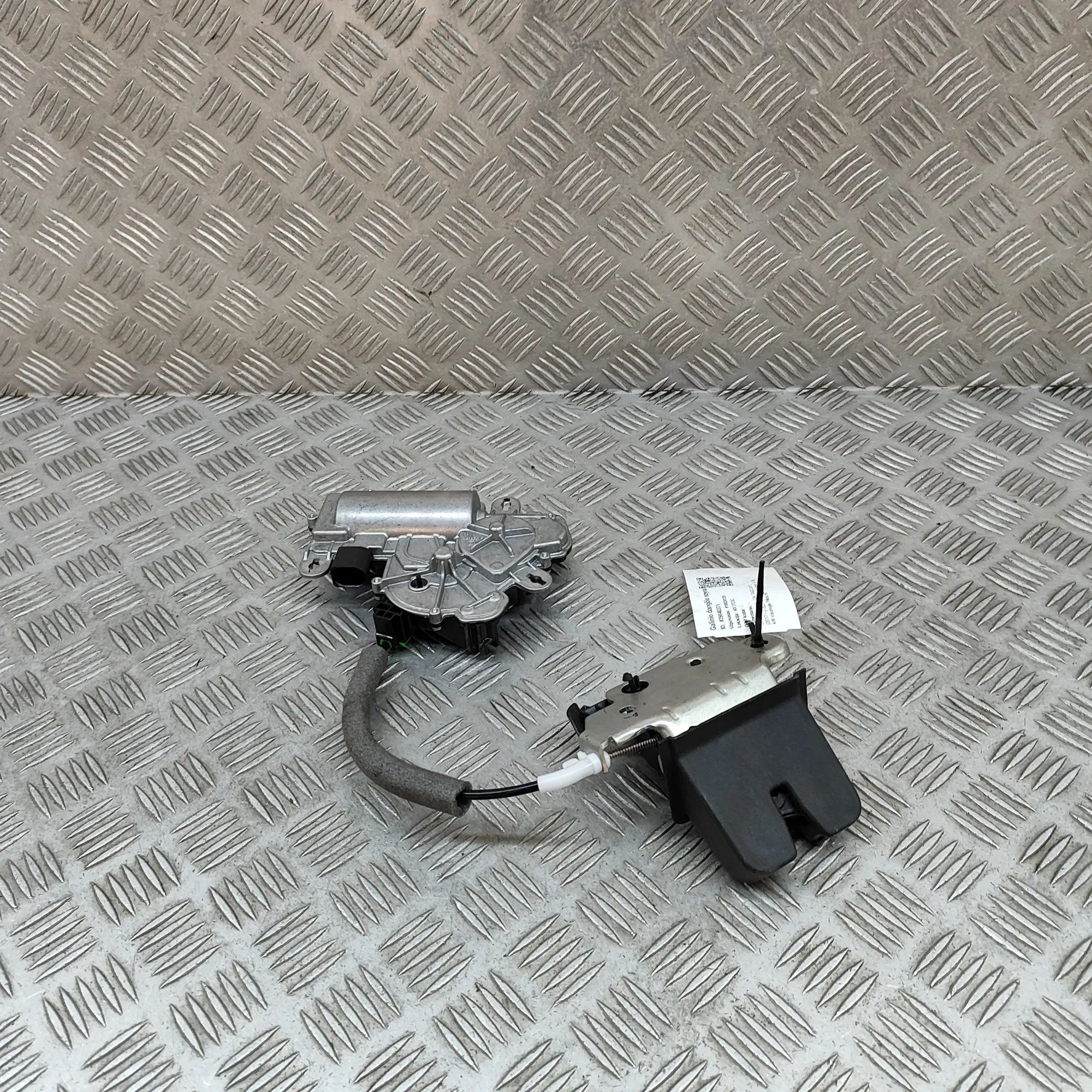 Volkswagen T-Roc Tailgate Boot Lock Tailgate Boot Lock — VW T-ROC (A11) (2017-PRESE...