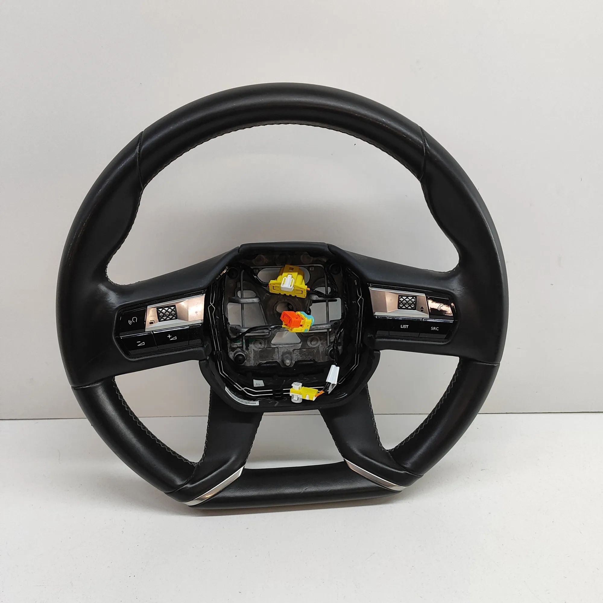 steering wheel Brand/Model: CITROEN DS7
Year: 2021
Engine: 1.6...