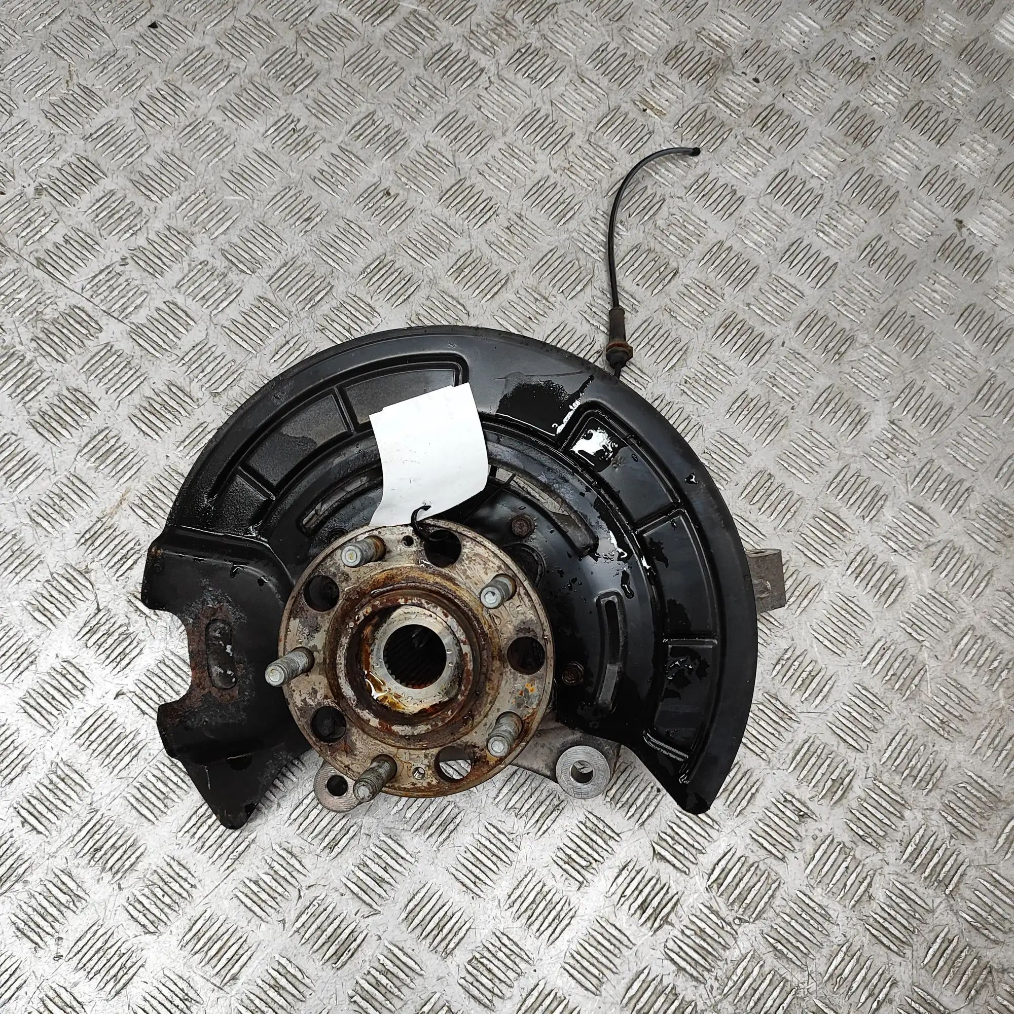 Hyundai Santa Fe Front Right Wheel Hub Front Right Wheel Hub — HYUNDAI SANTA (FÉ IV TM...