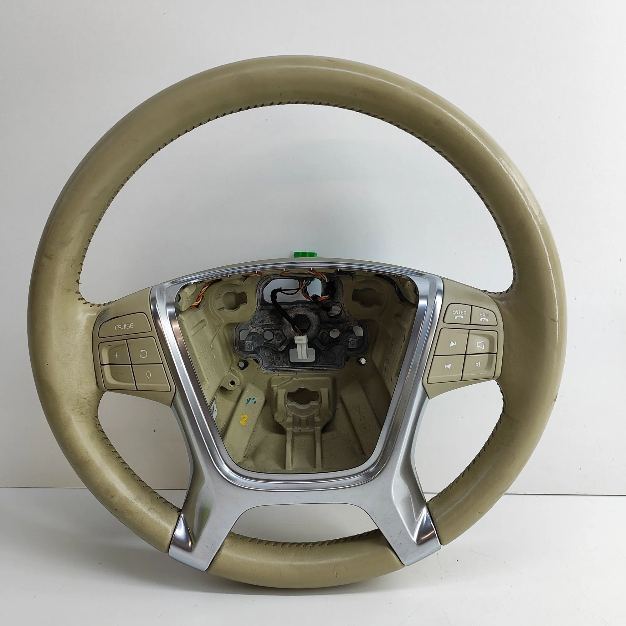 Volvo V70 steering wheel Steering Wheel — VOLVO V70 (III BW) (2007-2016)...