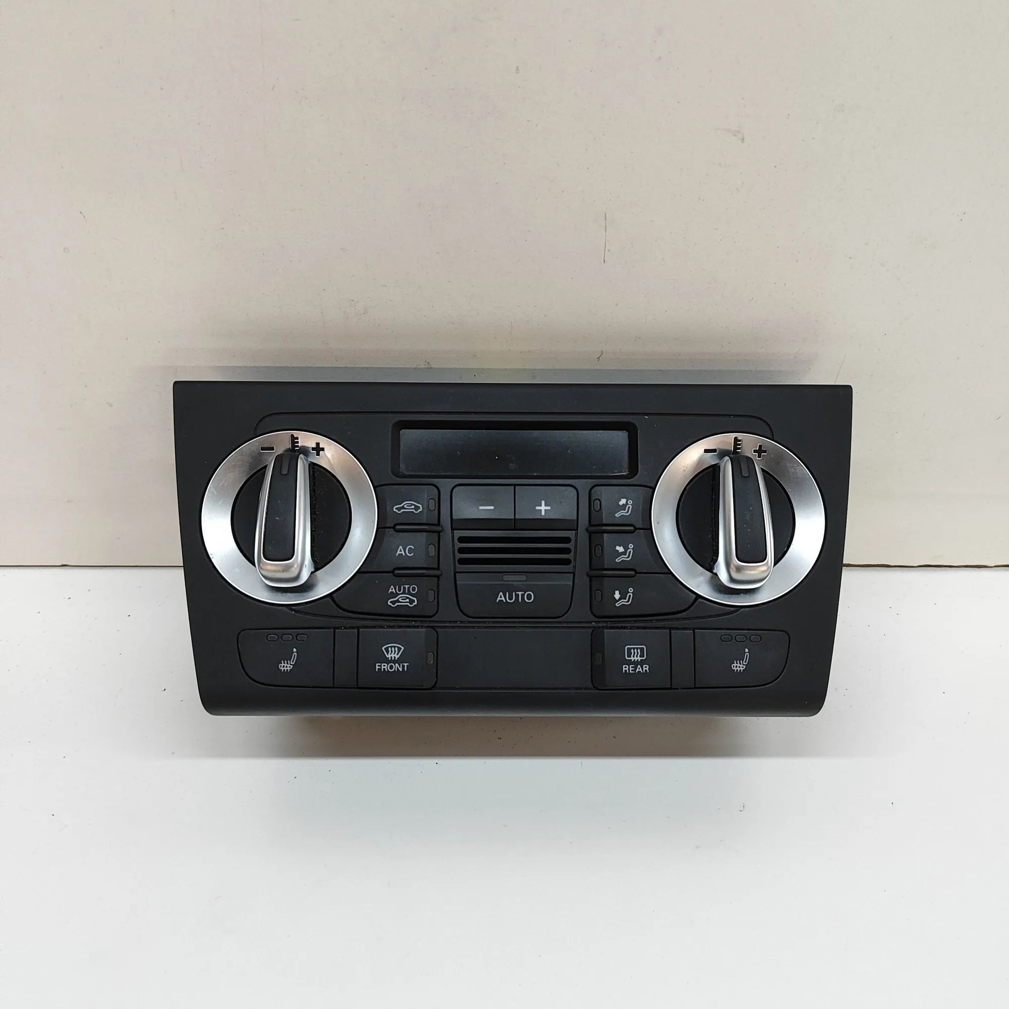 Audi Q3 (8U) Climate control unit Climate control unit — AUDI Q3 (8U) (2011-2018)...