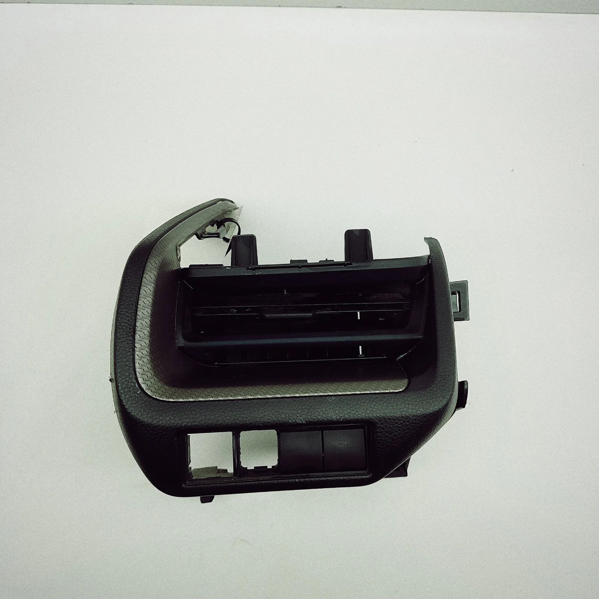 Toyota Prius Dashboard Air Vents Dashboard Air Vents — TOYOTA PRIUS (_W6_) (2023...