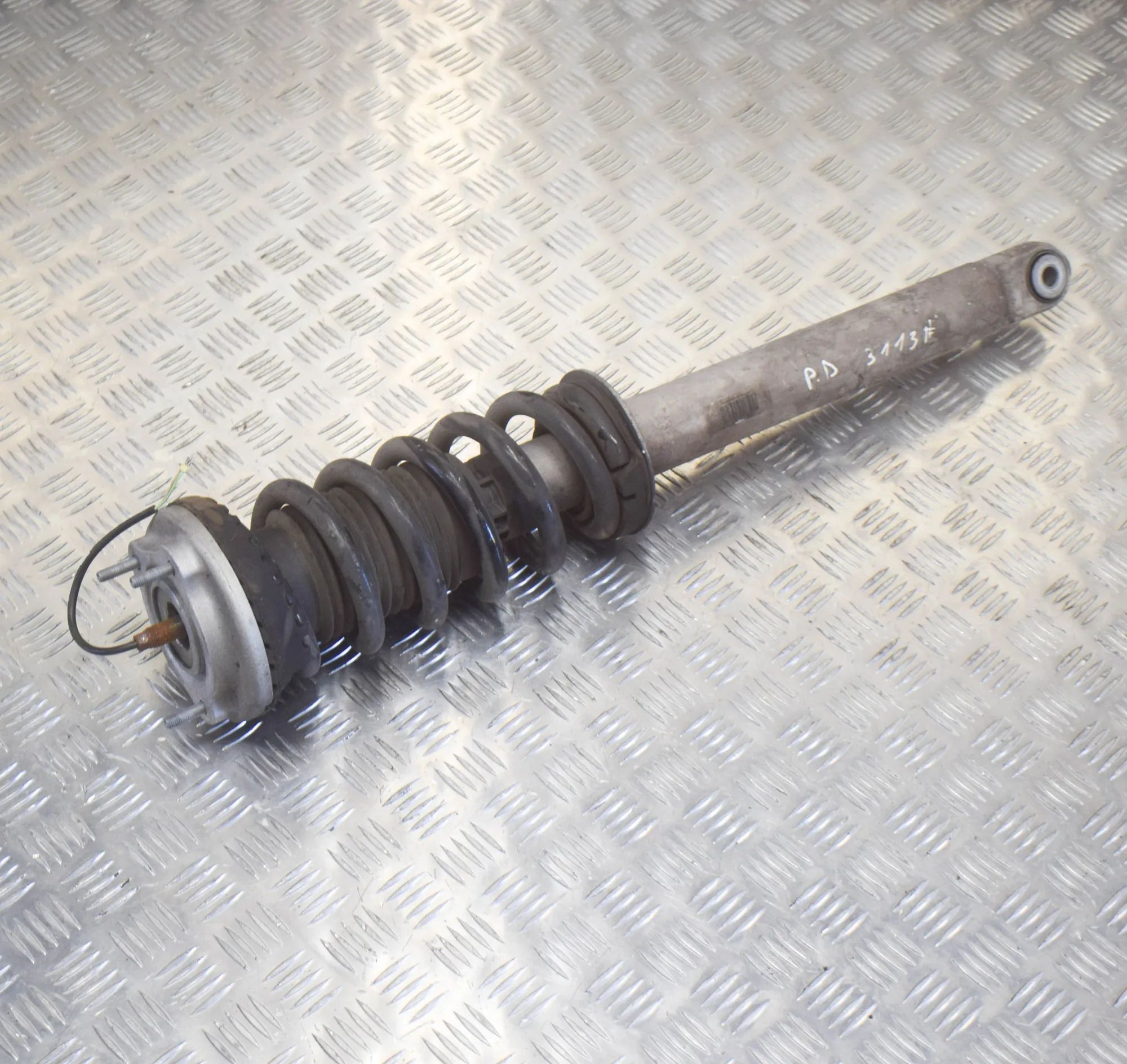 Maserati Quattroporte Shock absorber — front right Shock absorber — front right — MASERATI QUATTRO...