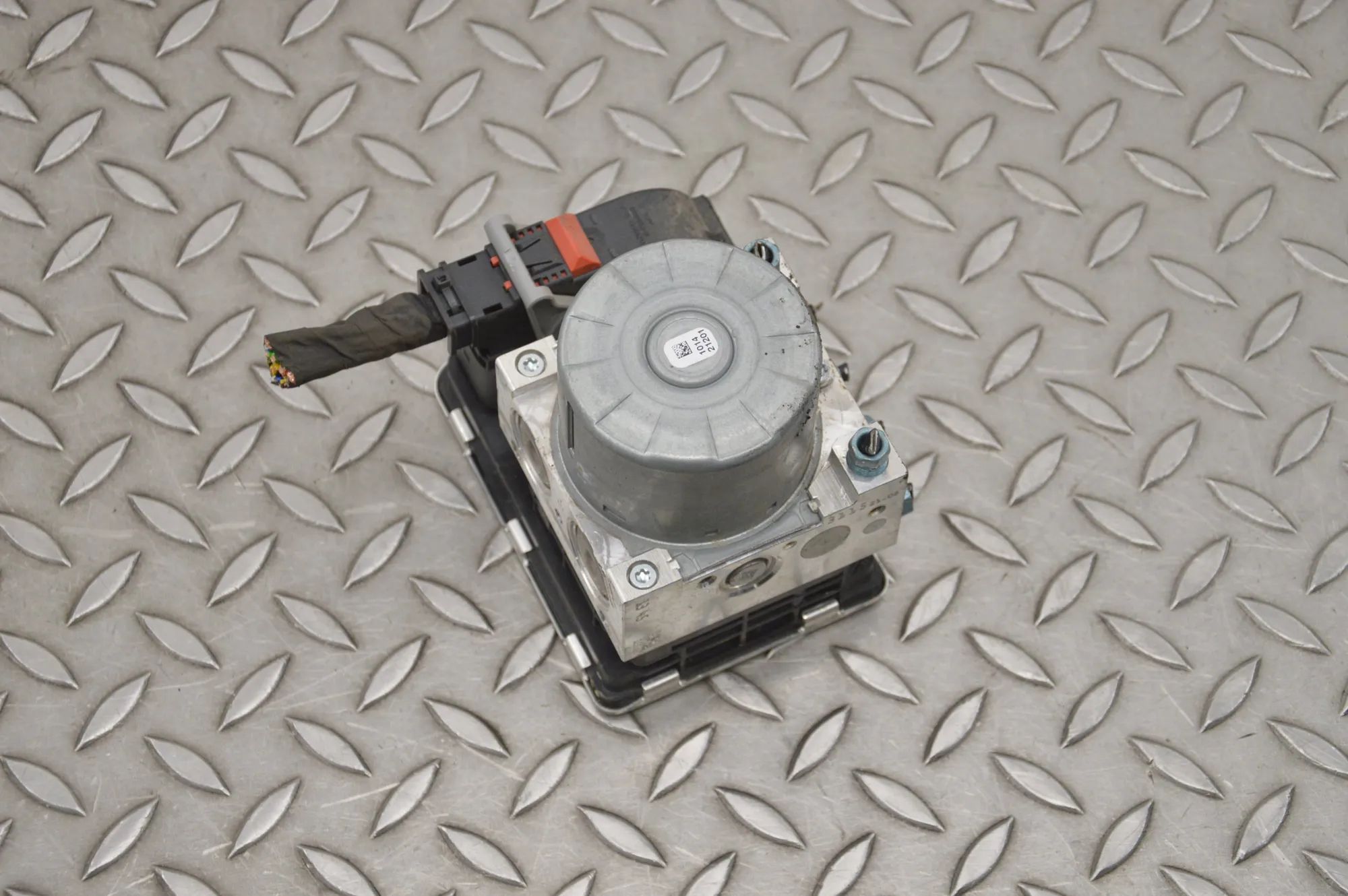 BMW 1 (F40) ABS hydraulic pump