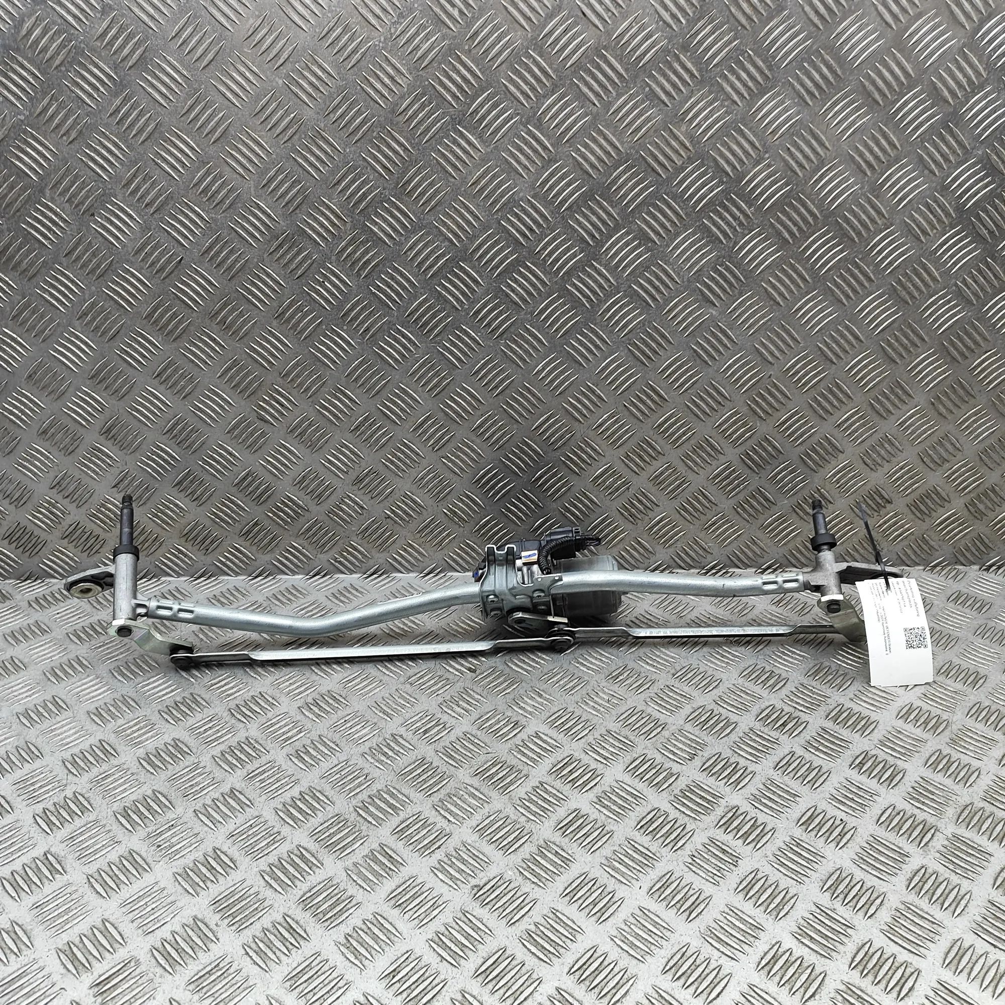 Land Rover Defender Front Windshield Wiper Mechanism Front Windshield Wiper Mechanism — LAND ROVER D...