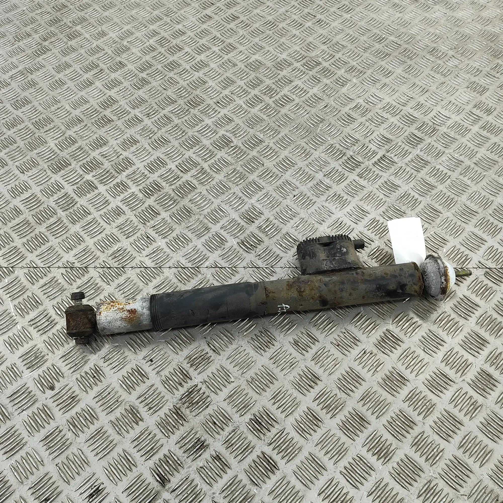 Mercedes-Benz 200 - 500 / E (W124) Shock absorber — front right Shock absorber — front right — MERCEDES BENZ S-...
