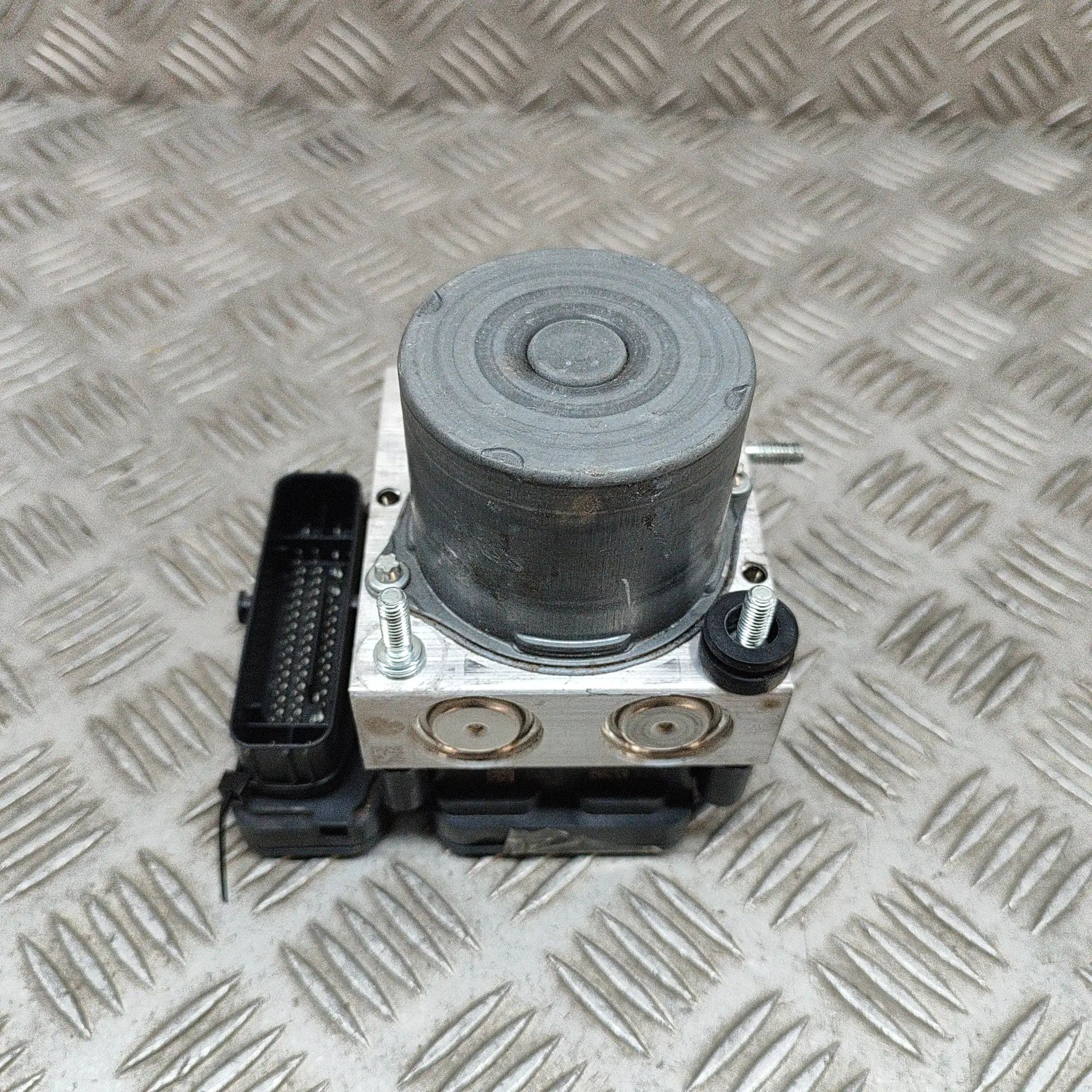 Peugeot 3008 ABS Hydraulipumppu ABS Pump — PEUGEOT 3008 (P84) (2016-2024) — 984...