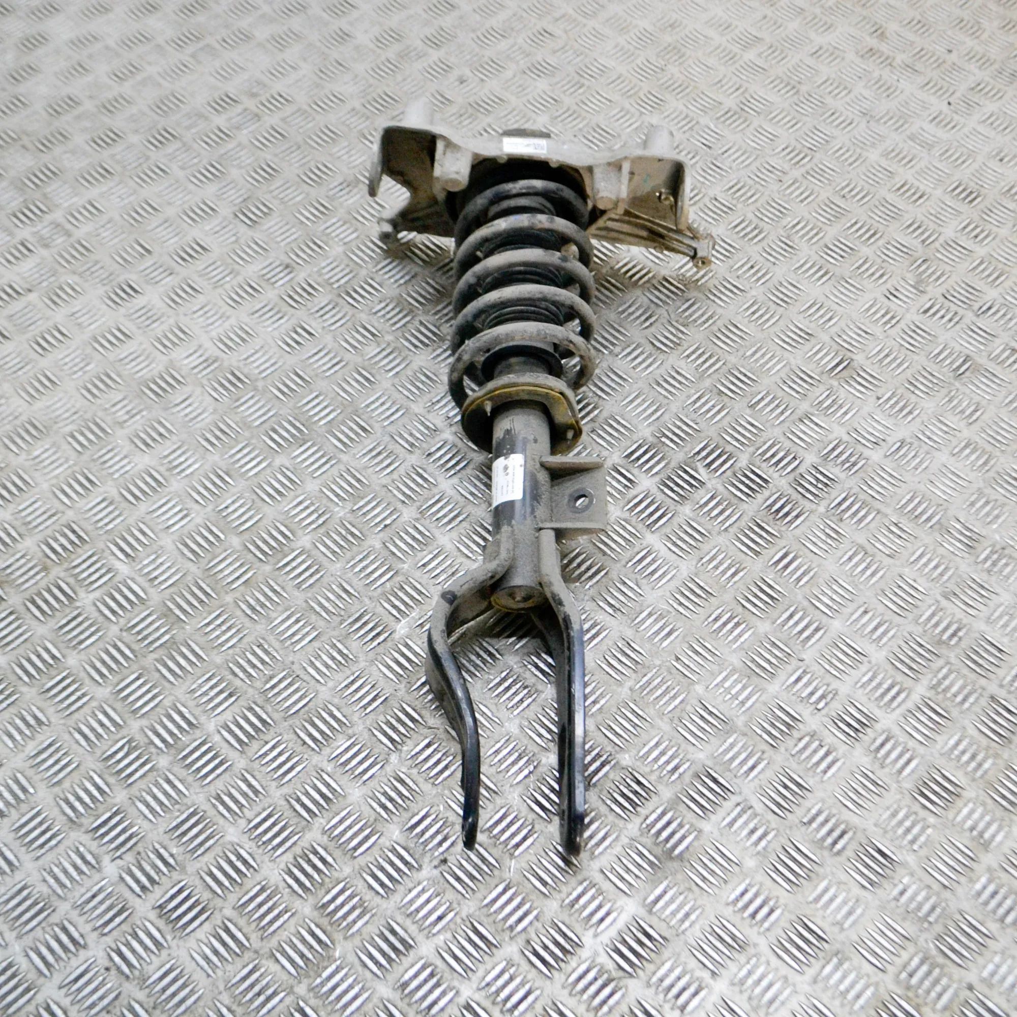 Tesla Model 3 Shock absorber — front left Shock absorber — front left — TESLA MODEL 3 (20...